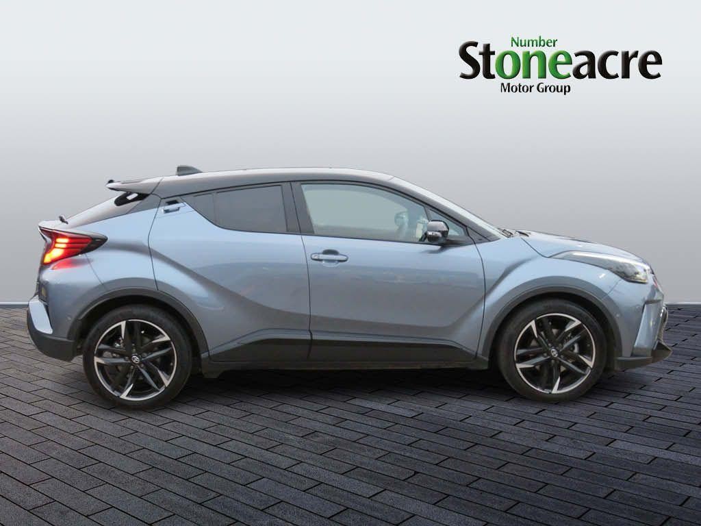 Toyota C-HR Image 4