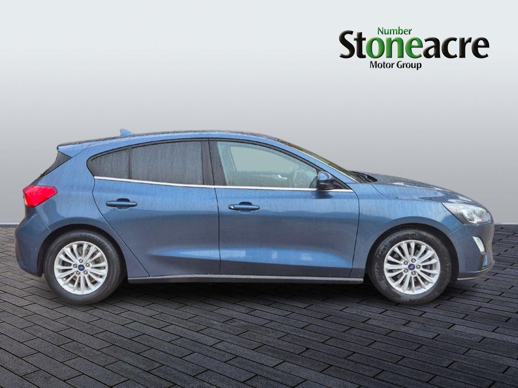 Ford Focus Image 2