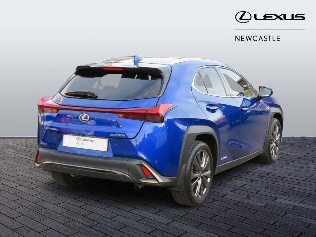 Lexus UX Image 5