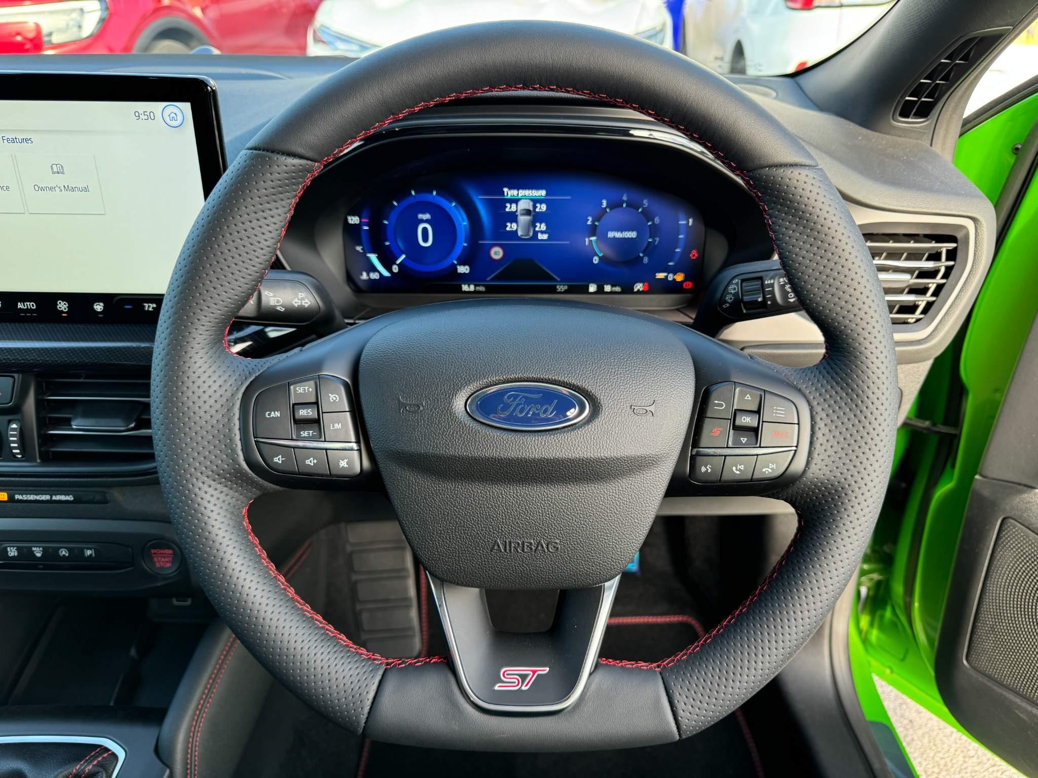 Ford Focus Image 10