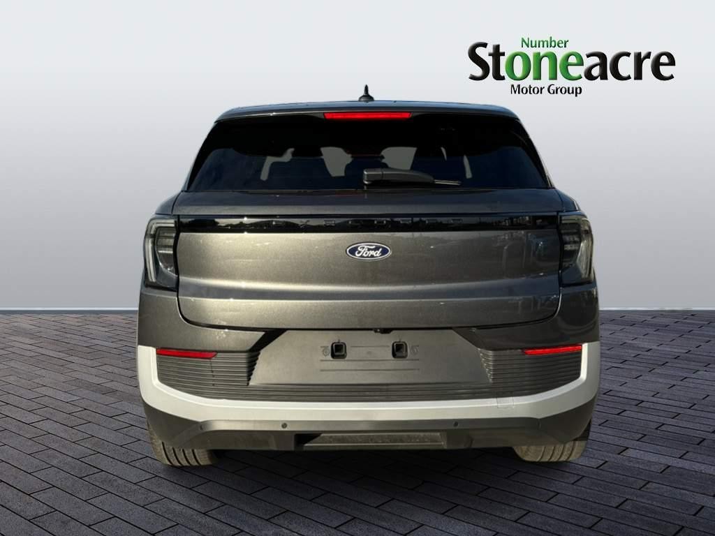 Ford Explorer Image 4