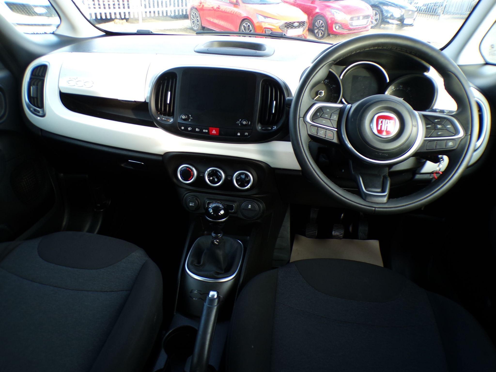 Fiat 500L Image 16