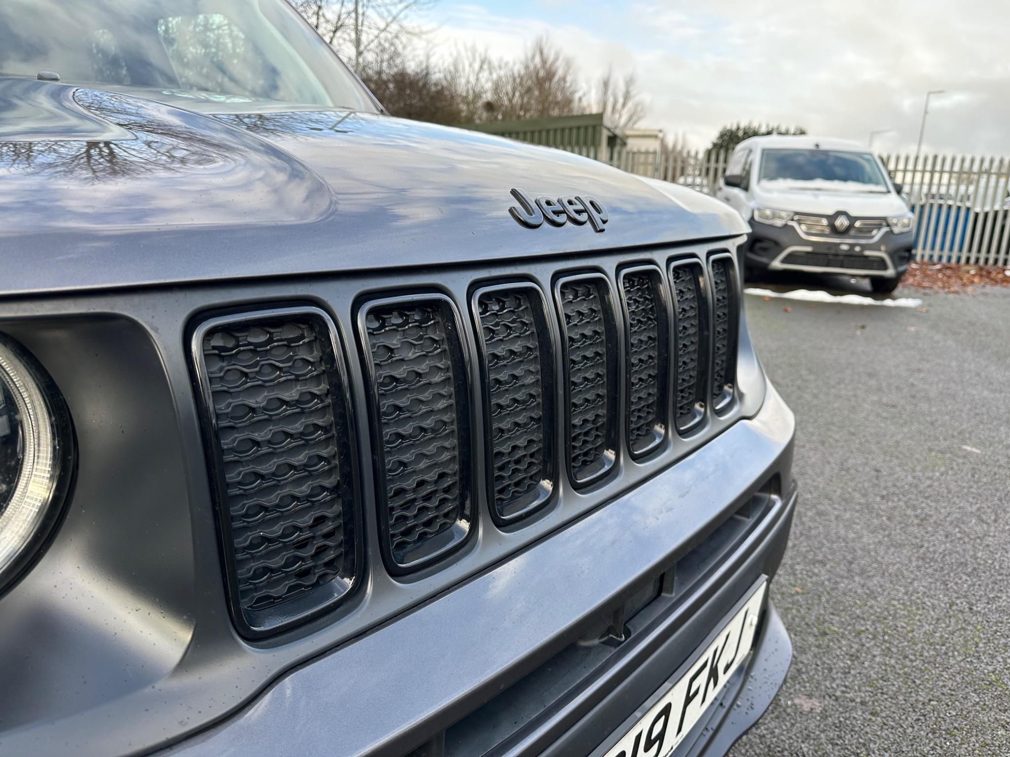 Jeep Renegade Image 13