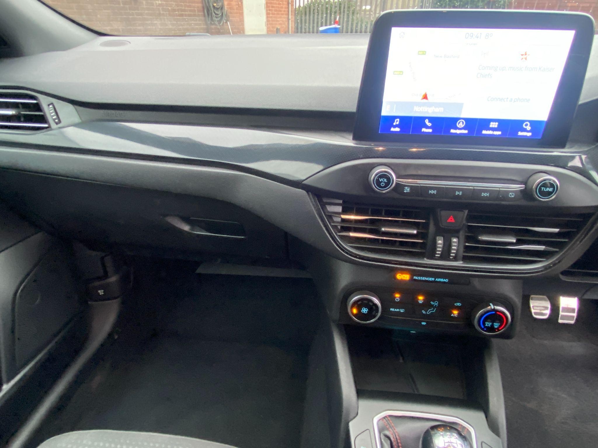 Ford Focus Image 9