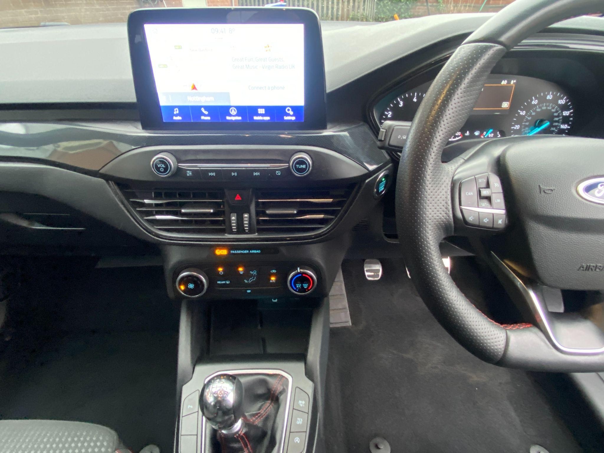 Ford Focus Image 10