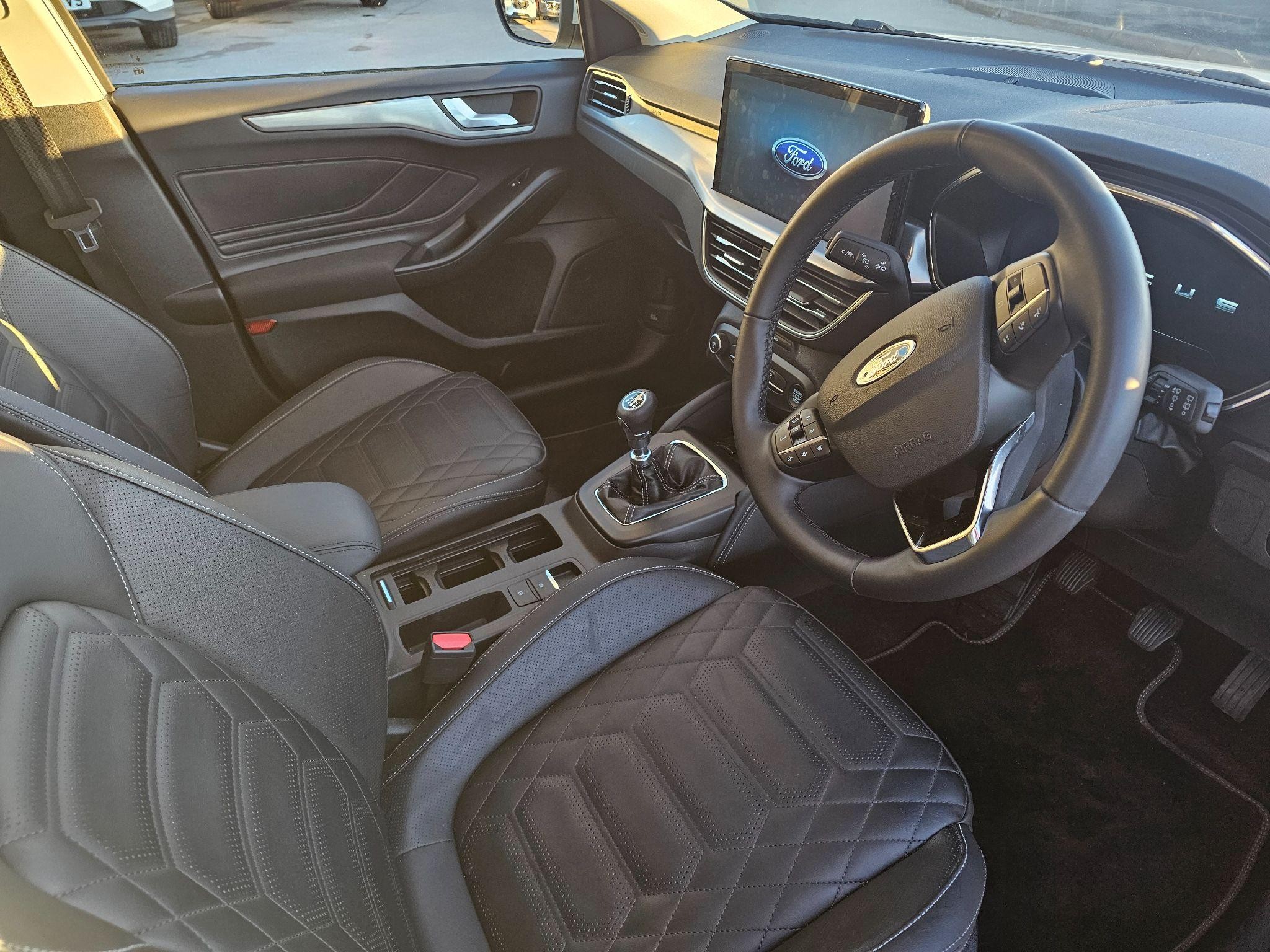 Ford Focus Image 10