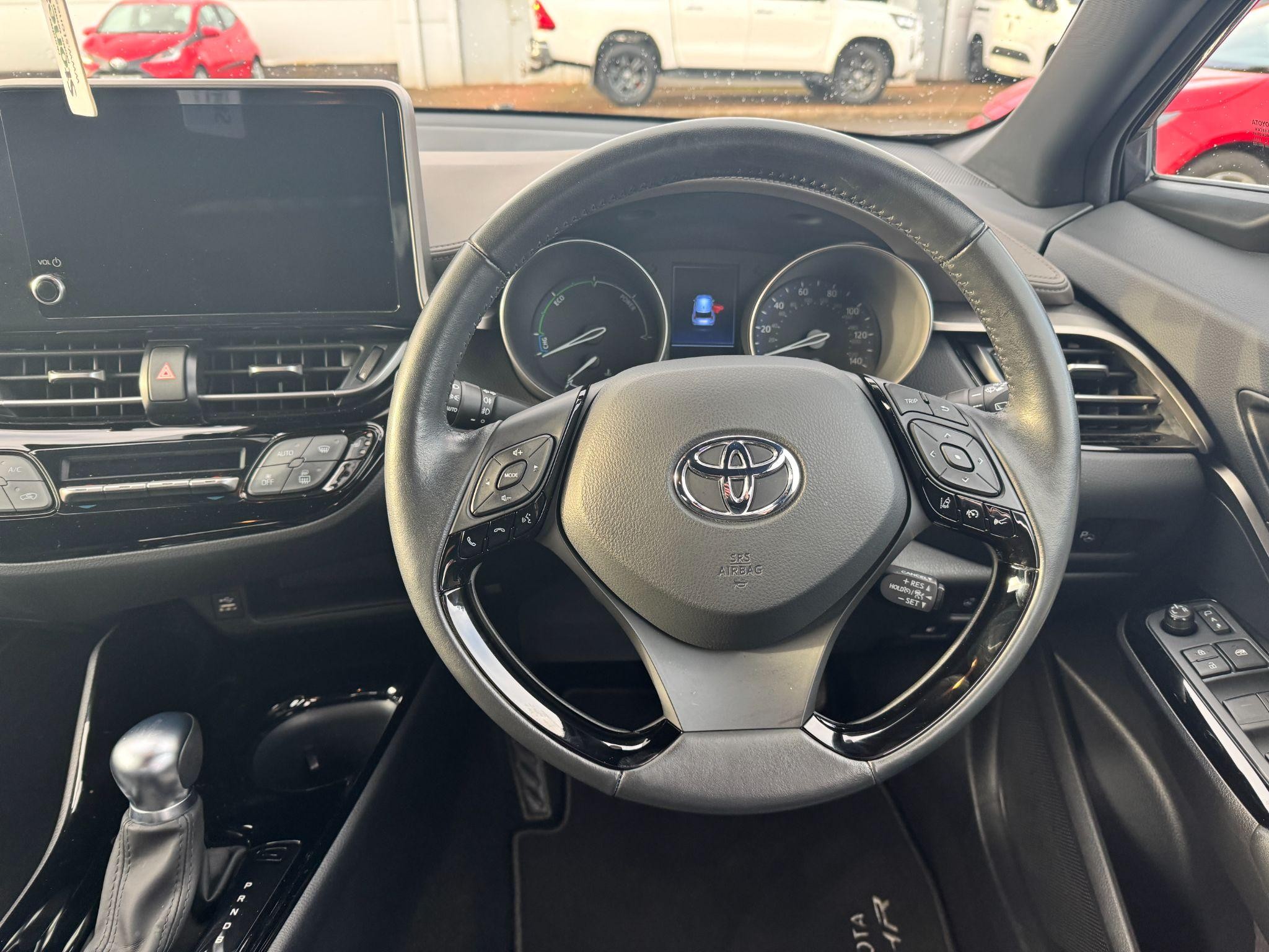 Toyota C-HR Image 17