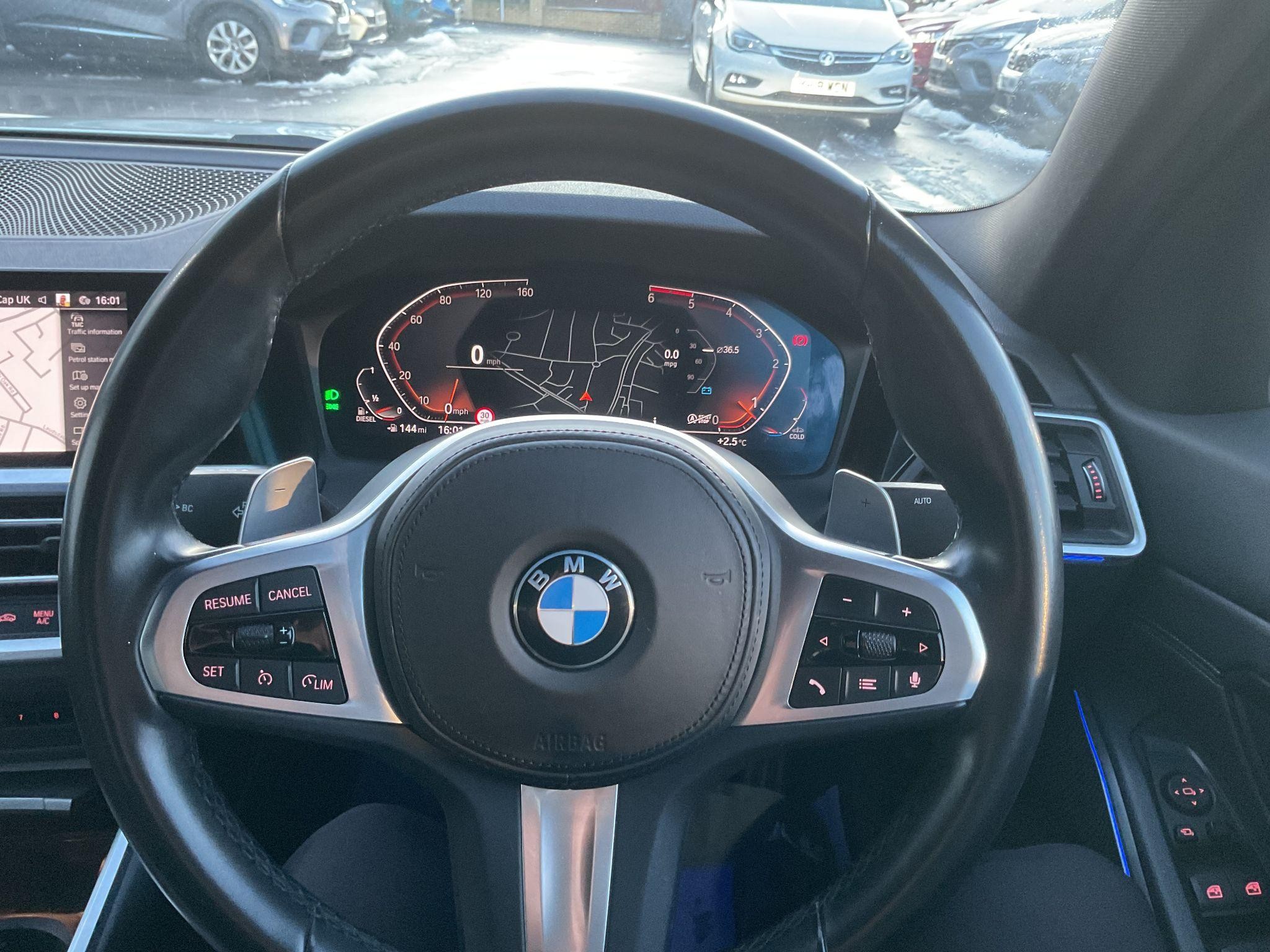 BMW 3 Series Image 27