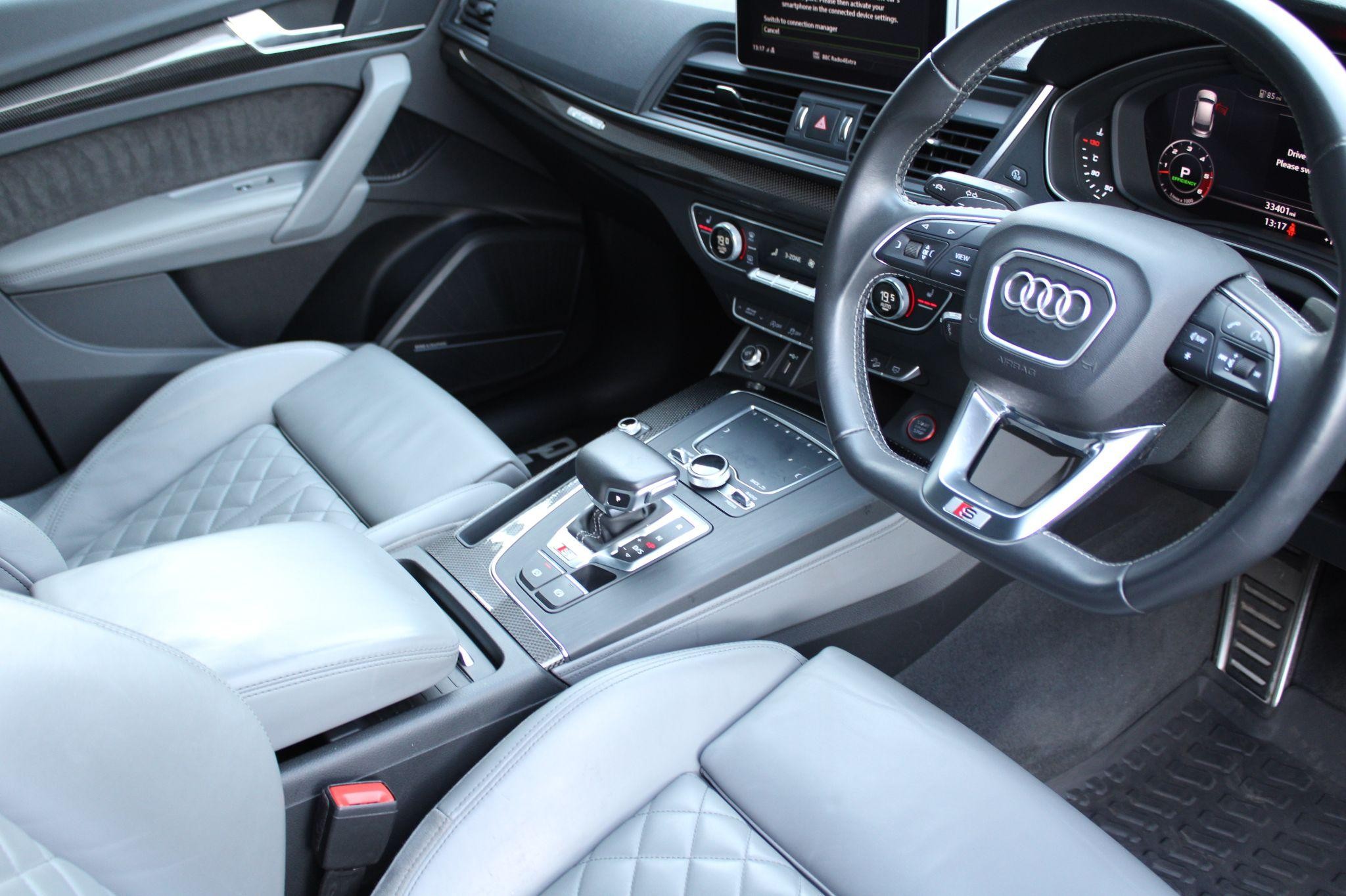 Audi SQ5 Image 11