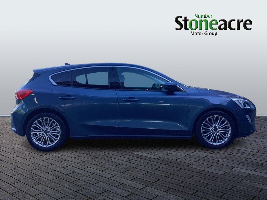 Ford Focus Image 2