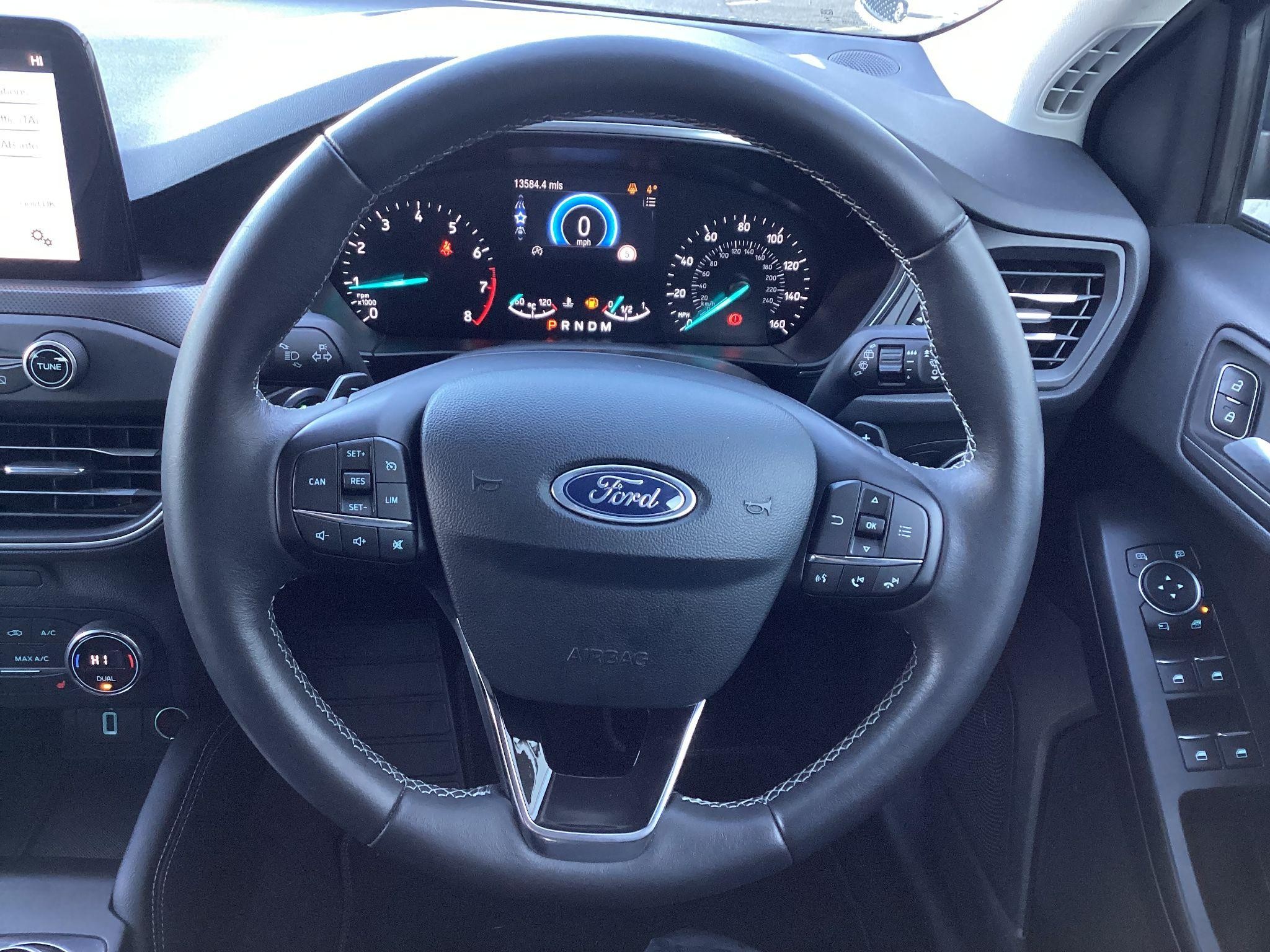 Ford Focus Image 14