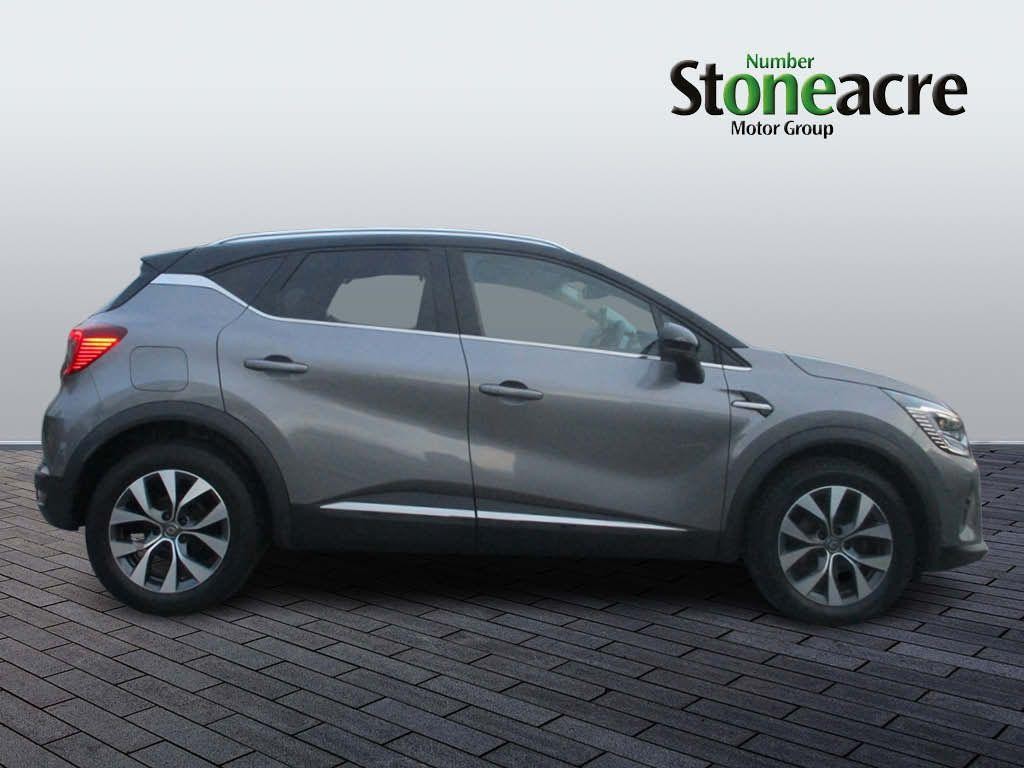 Renault Captur Image 2