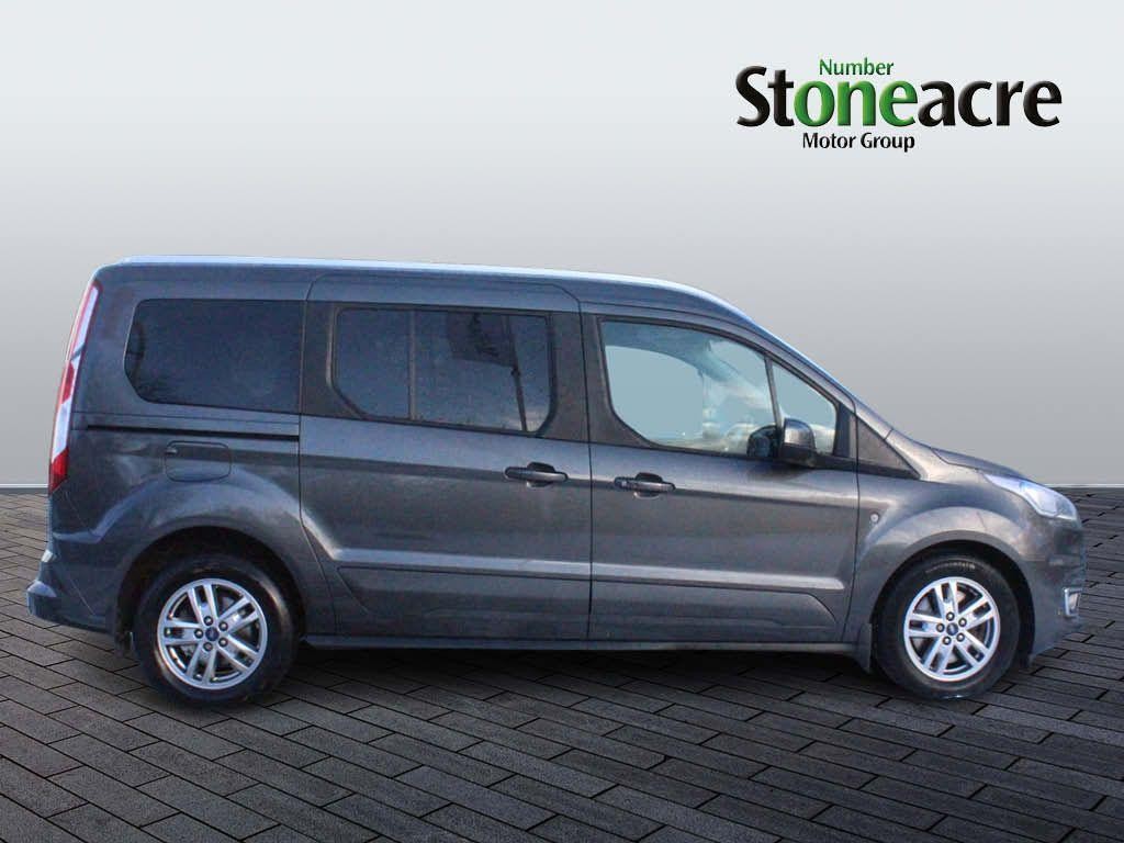 Ford Grand Tourneo Connect Image 2