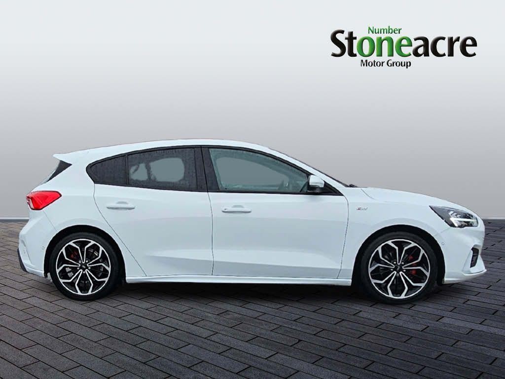 Ford Focus Image 2