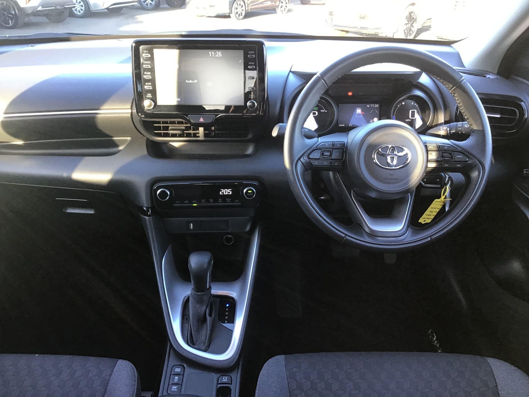 Toyota Yaris Image 14