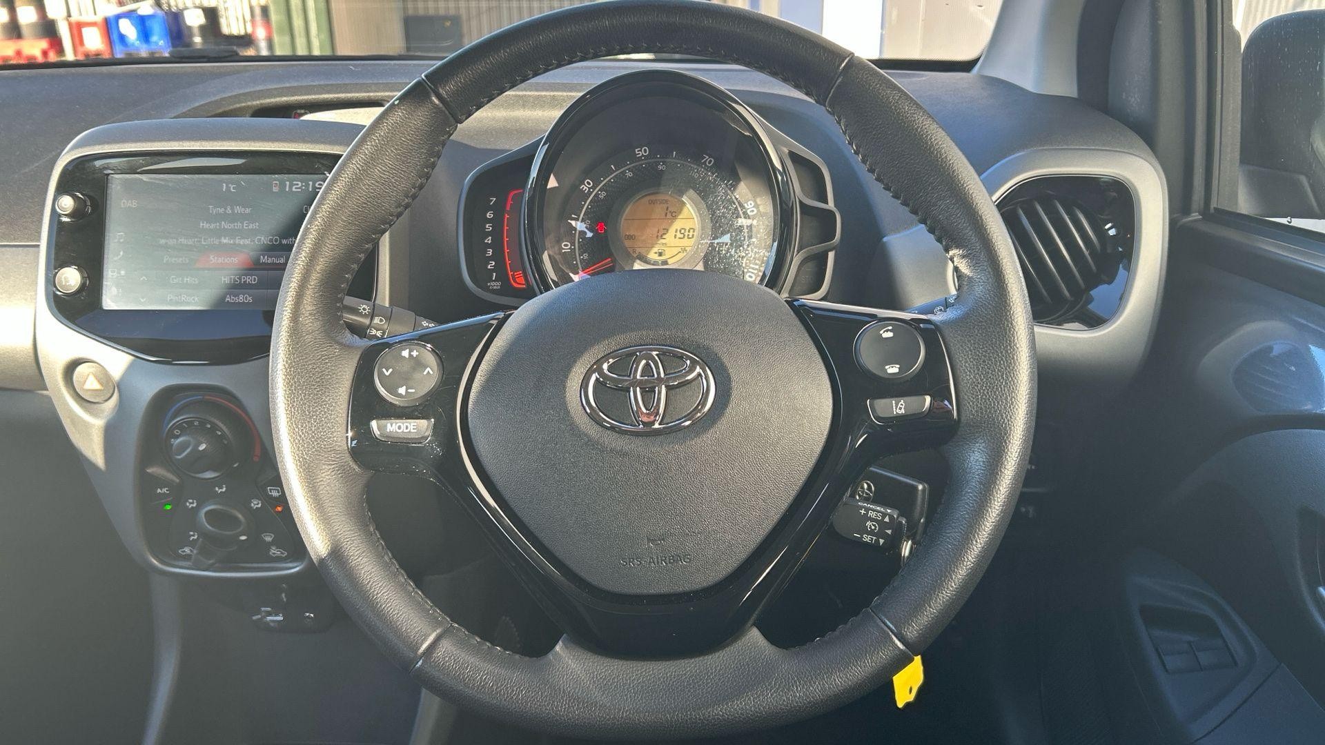 Toyota Aygo Image 12