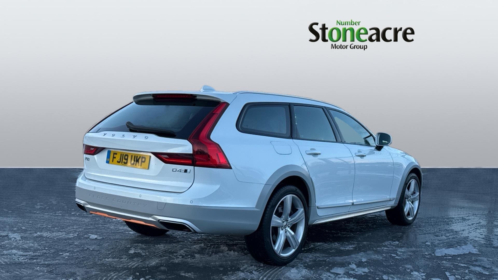 Volvo V90 Cross Country Image 7