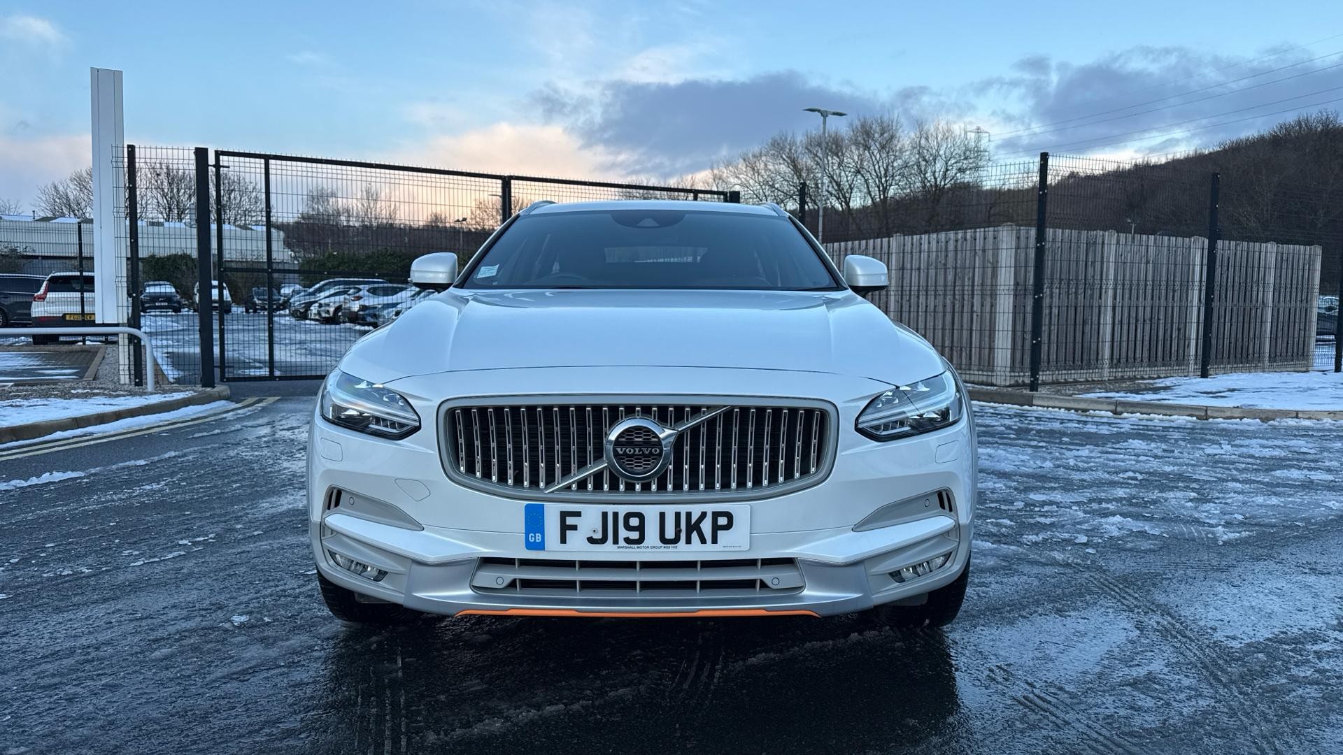 Volvo V90 Cross Country Image 12