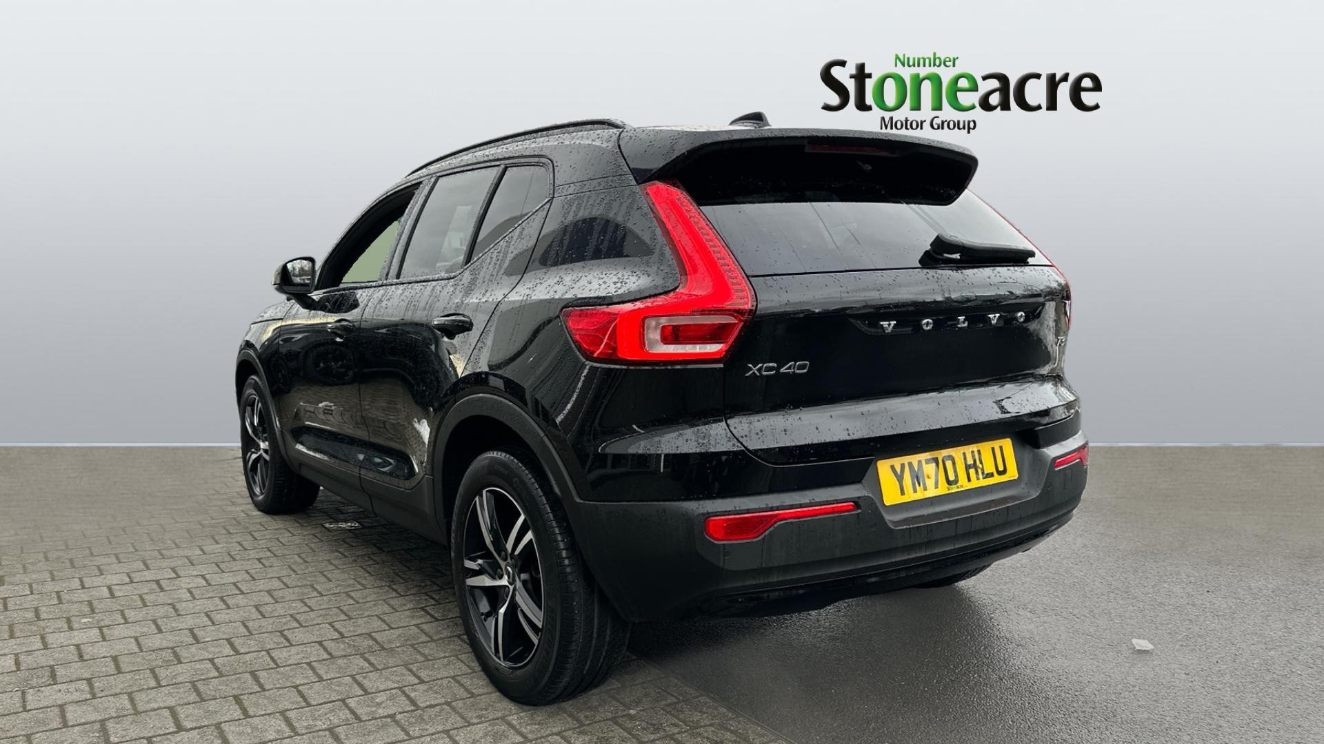 Volvo XC40 Image 2