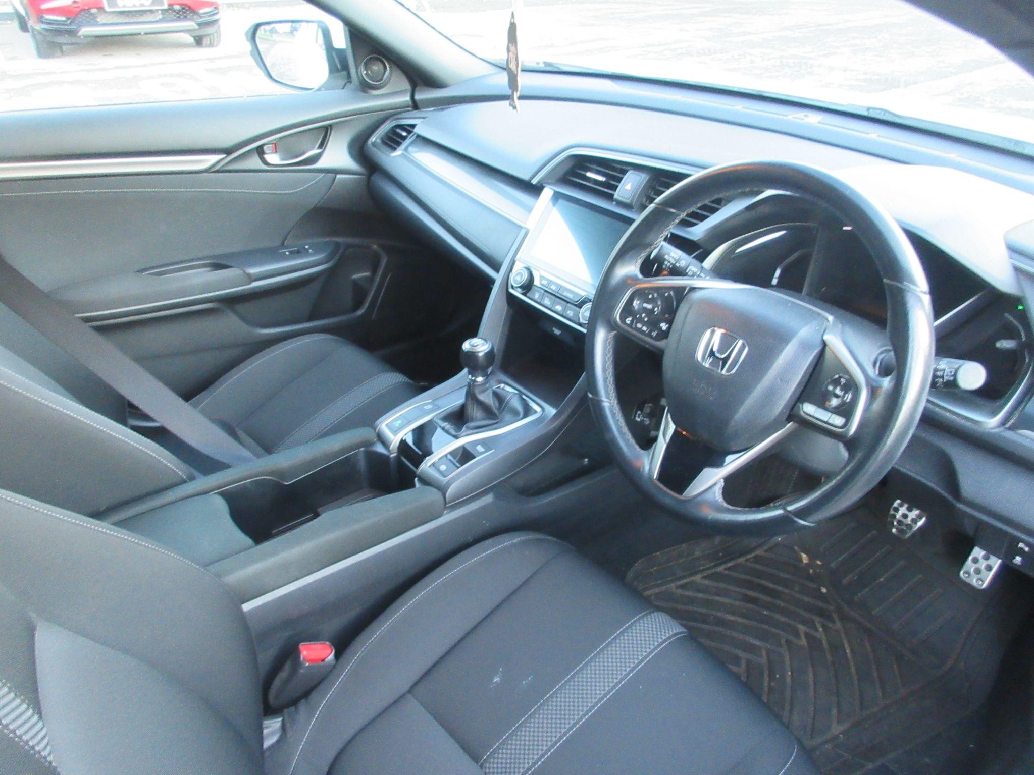 Honda Civic Image 10