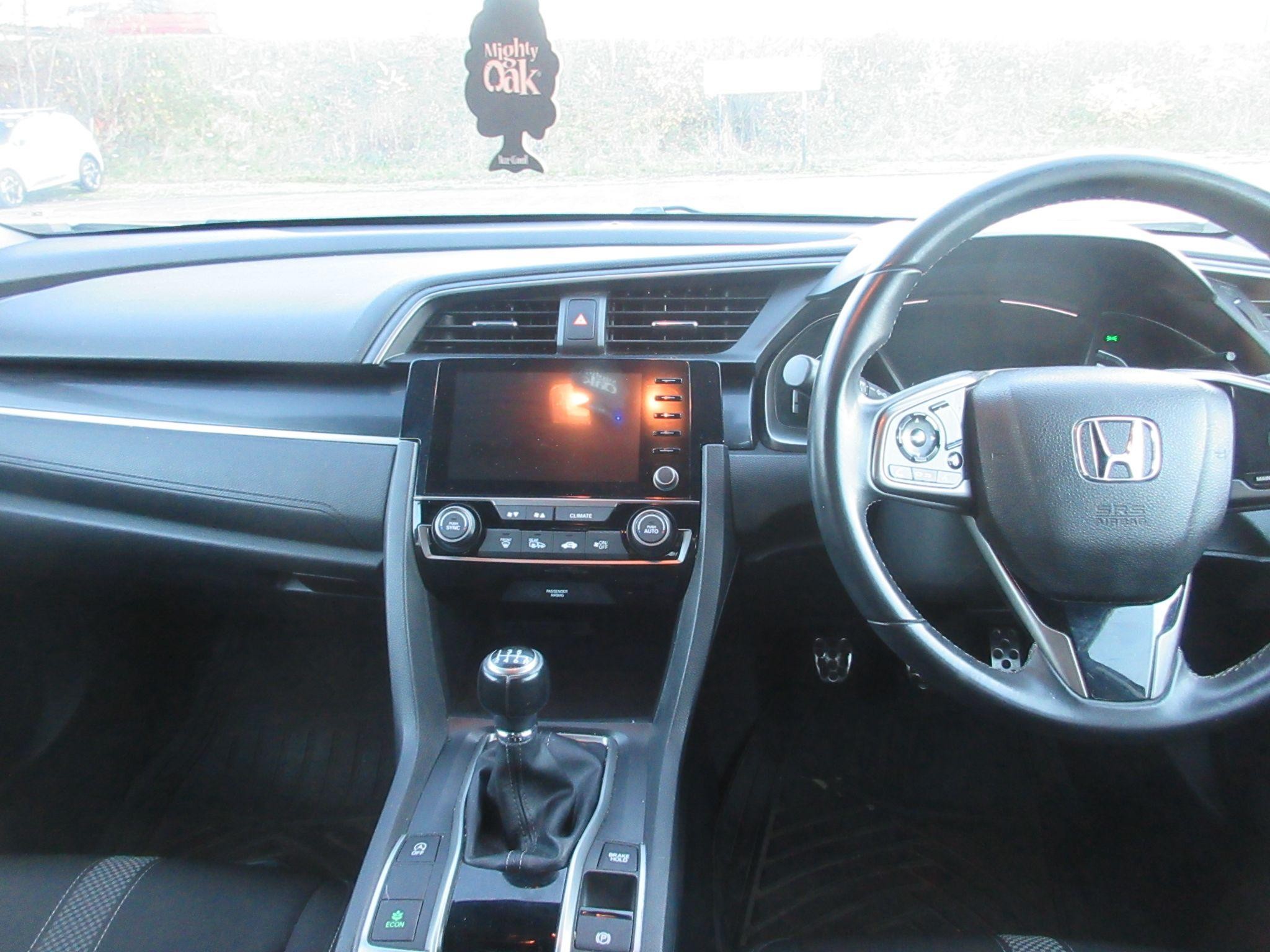 Honda Civic Image 12