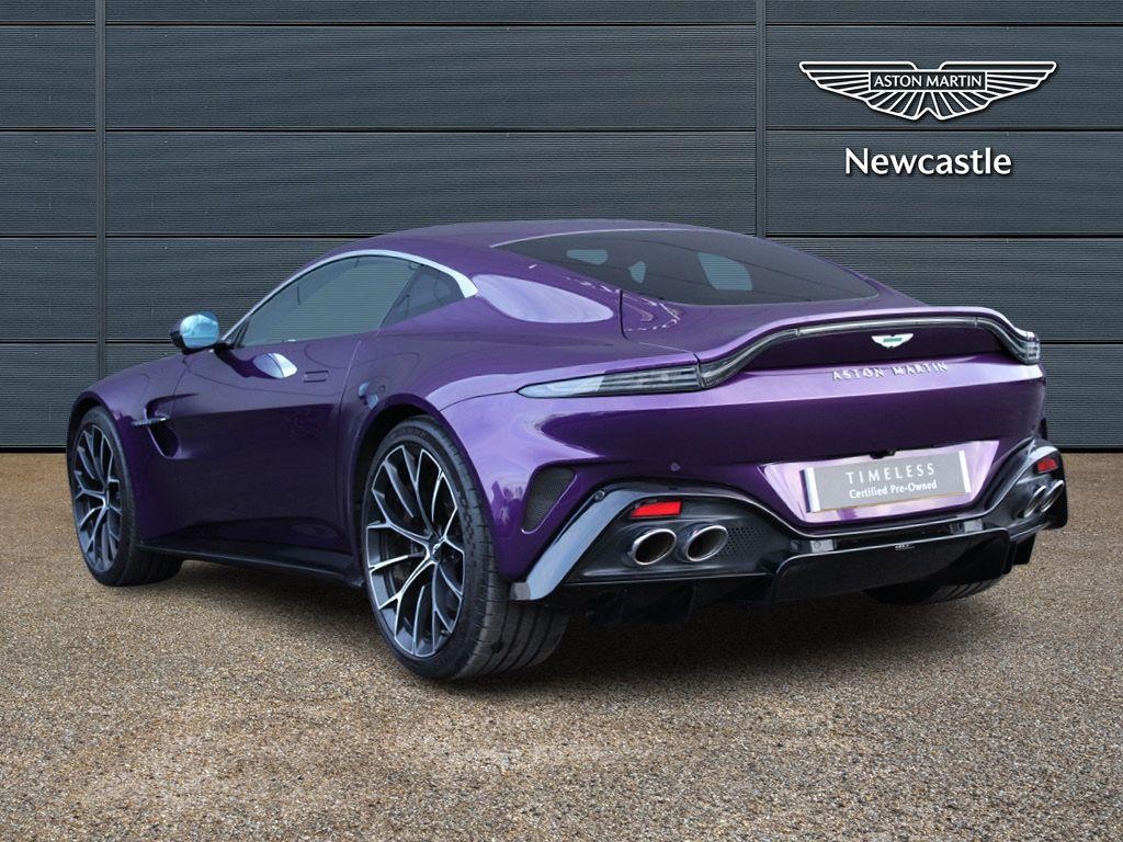 Aston Martin Vantage Image 4