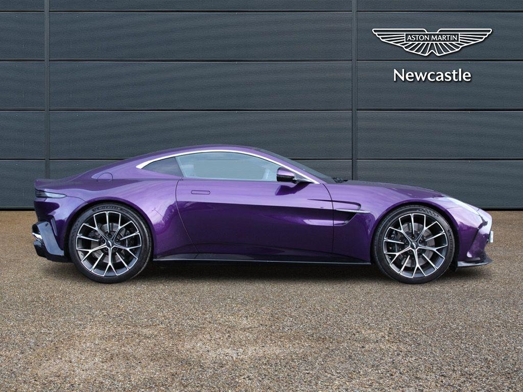 Aston Martin Vantage Image 7