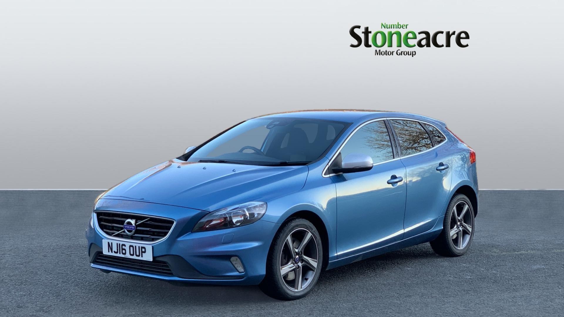 Volvo V40 Image 6