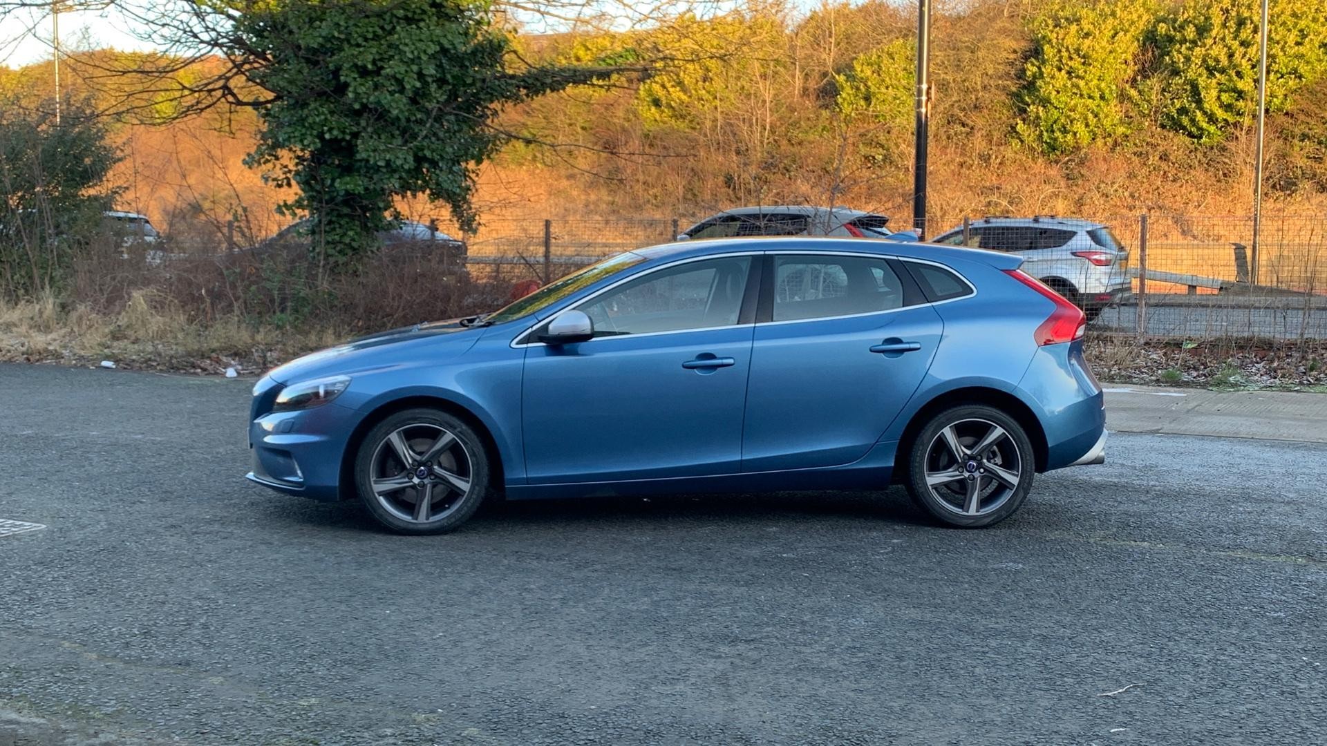 Volvo V40 Image 8