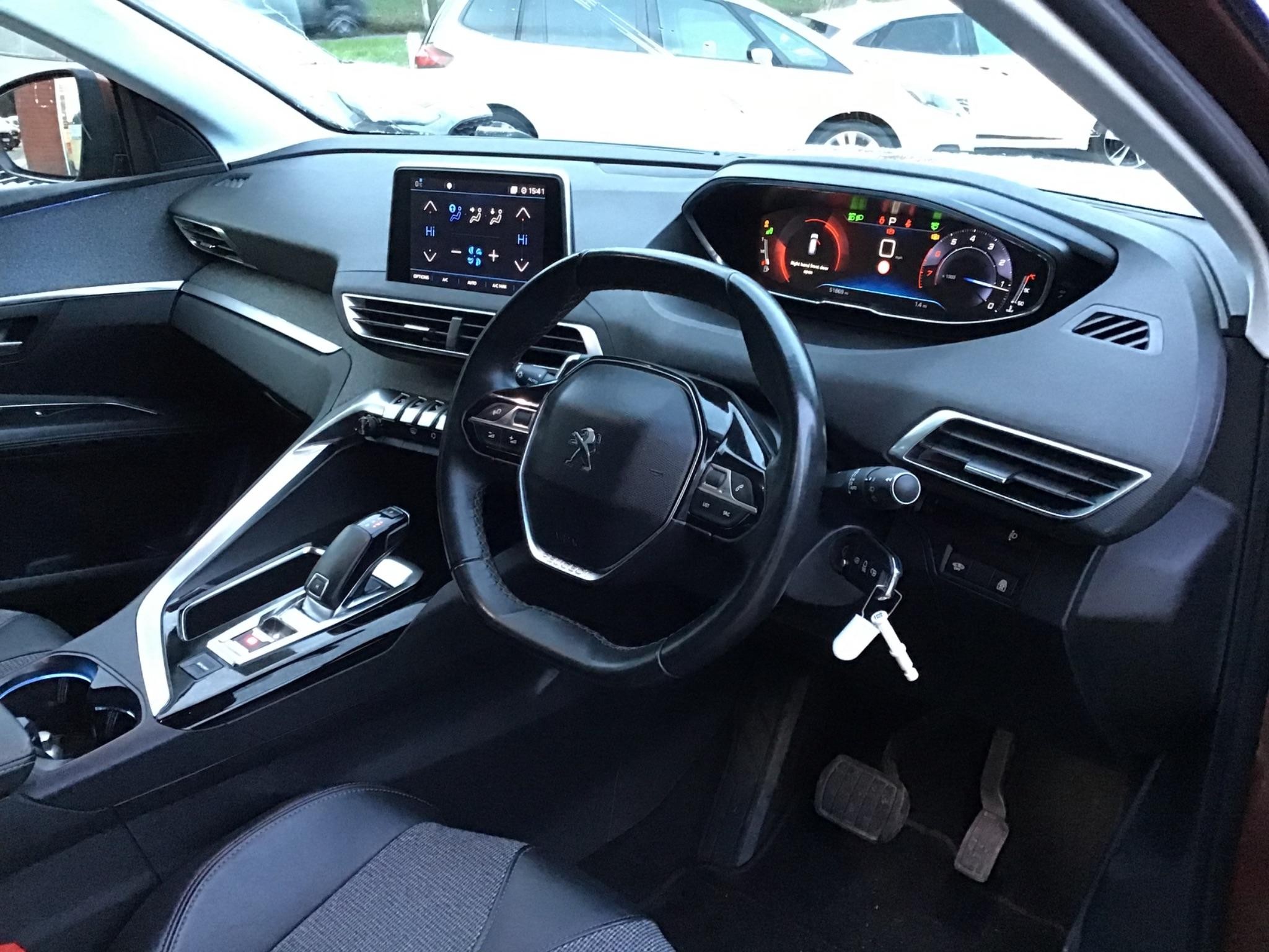 Peugeot 3008 Image 11