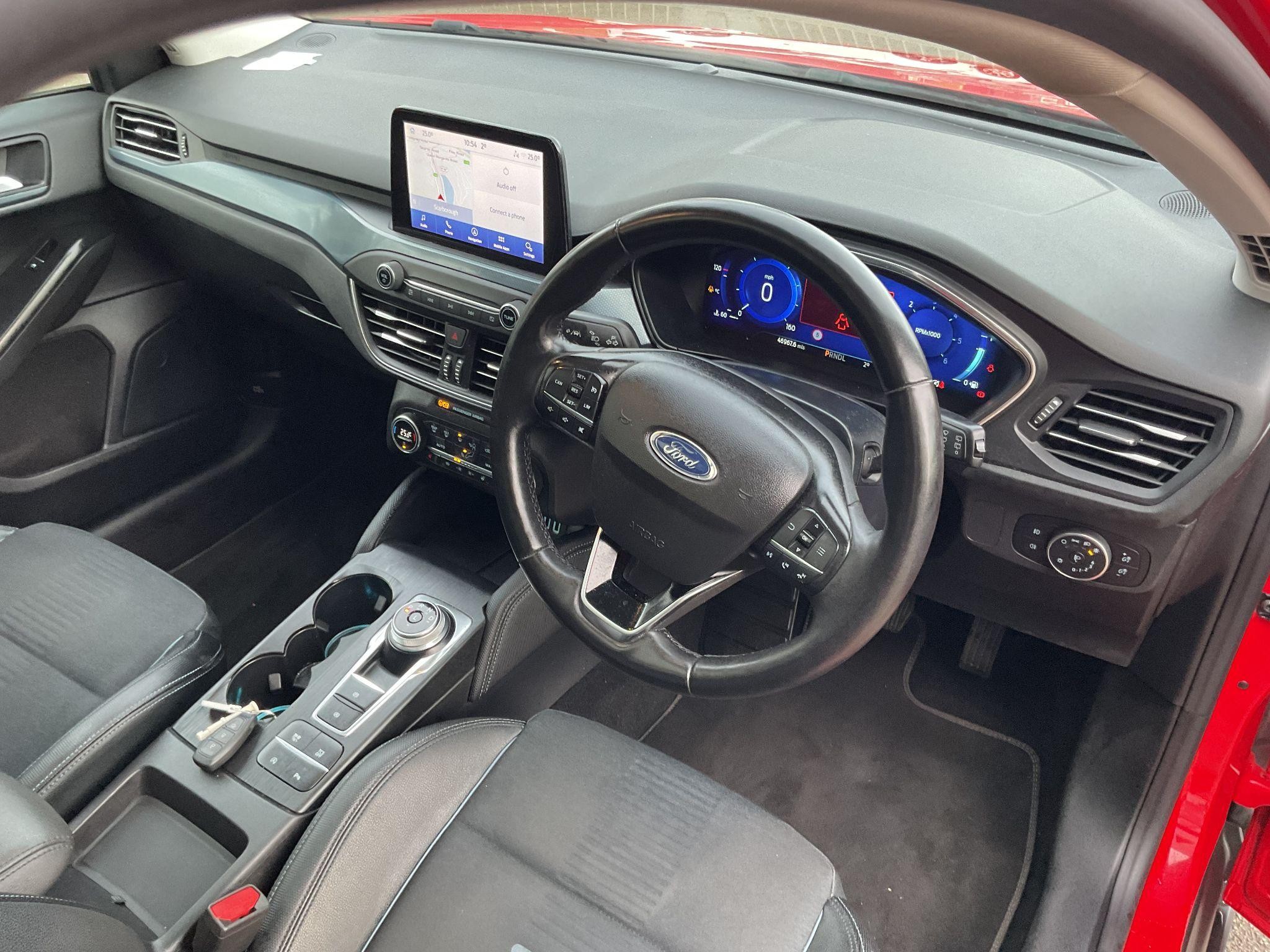 Ford Focus Image 11