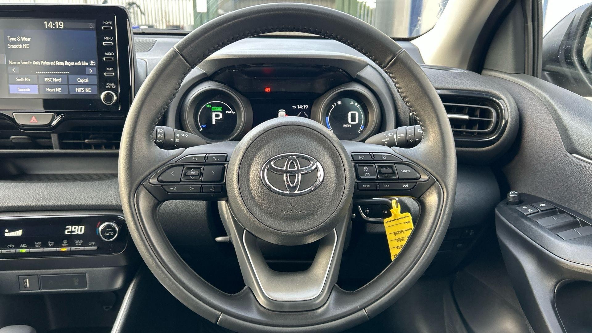 Toyota Yaris Image 12