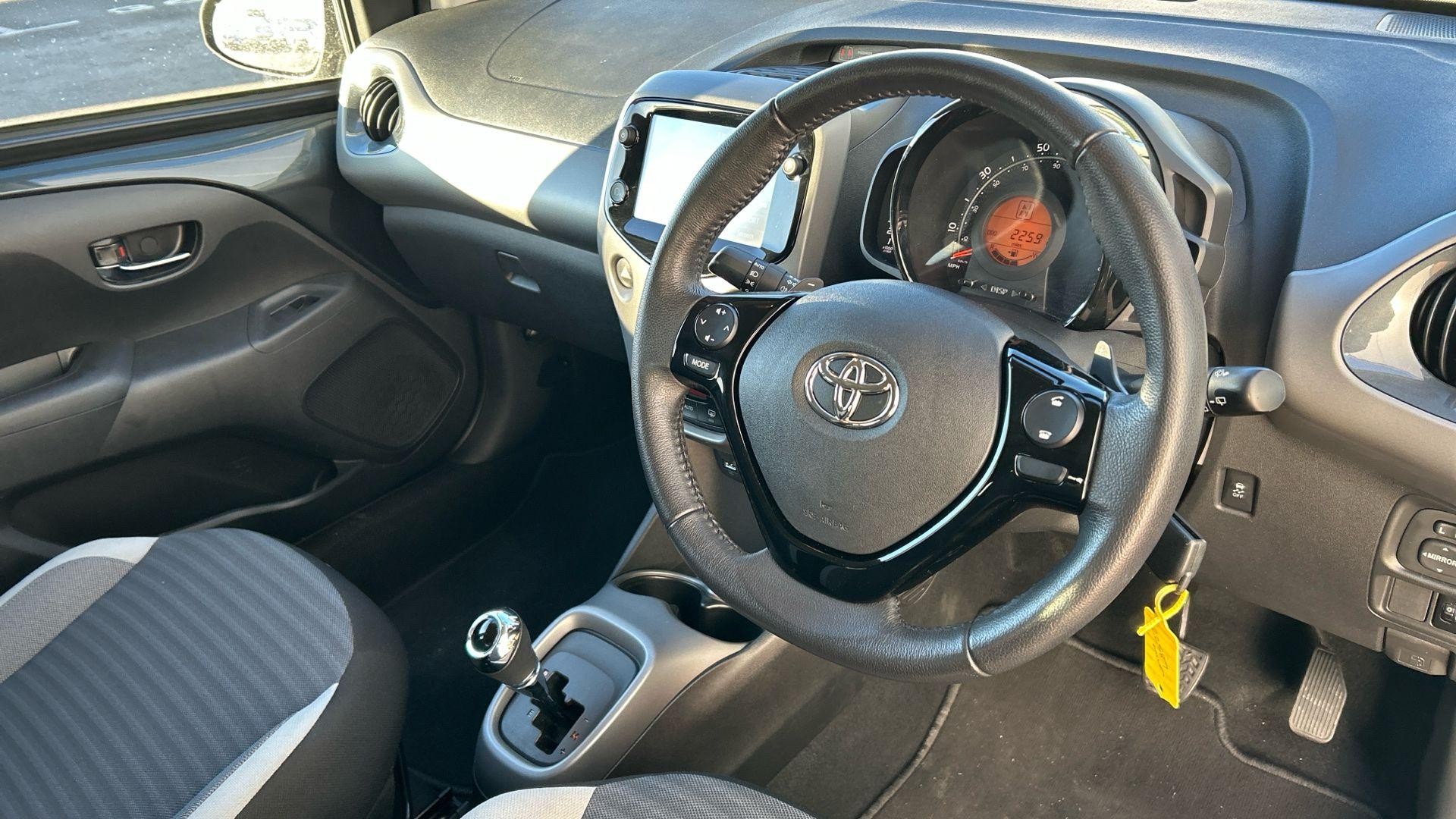 Toyota Aygo Image 10