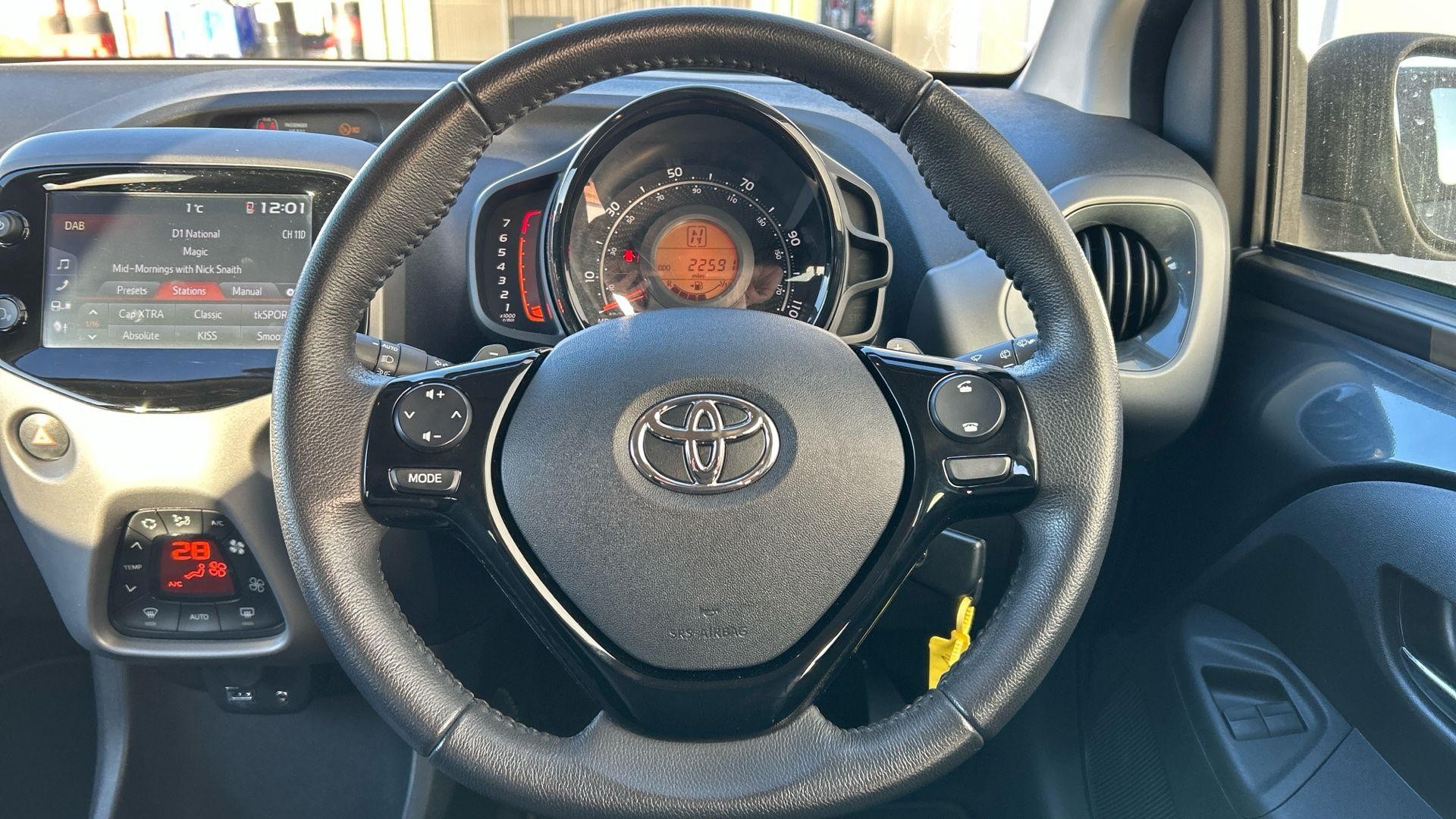 Toyota Aygo Image 12