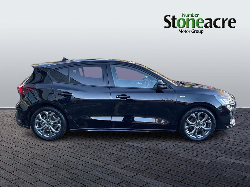 Ford Focus Image 2