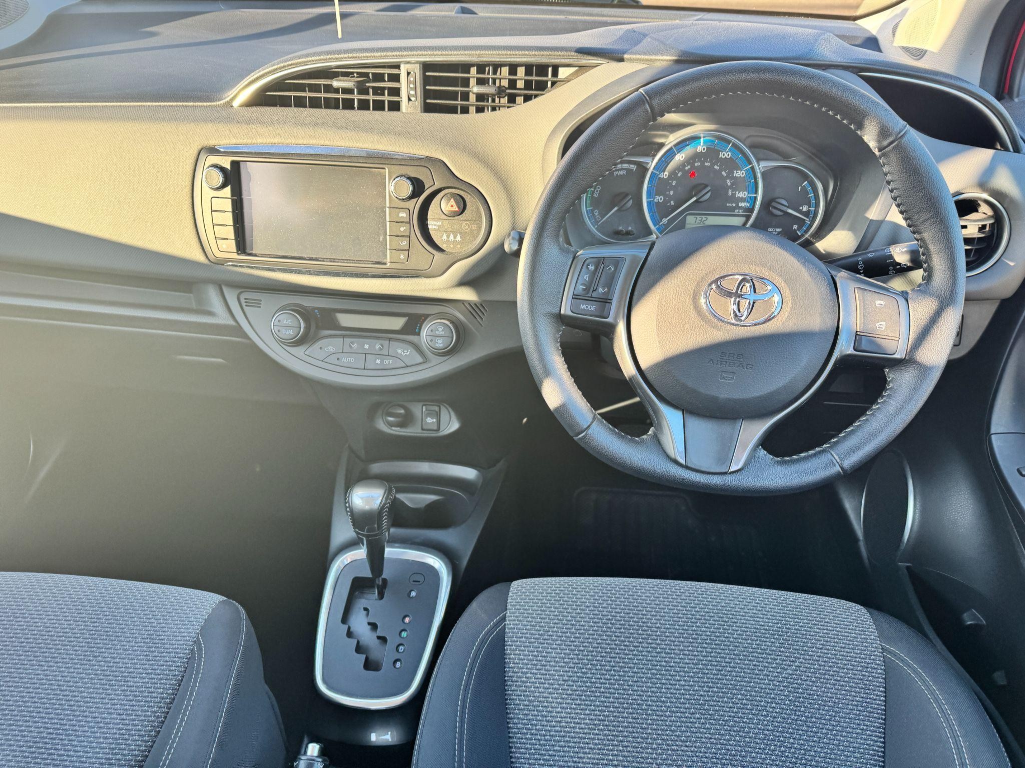 Toyota Yaris Image 15