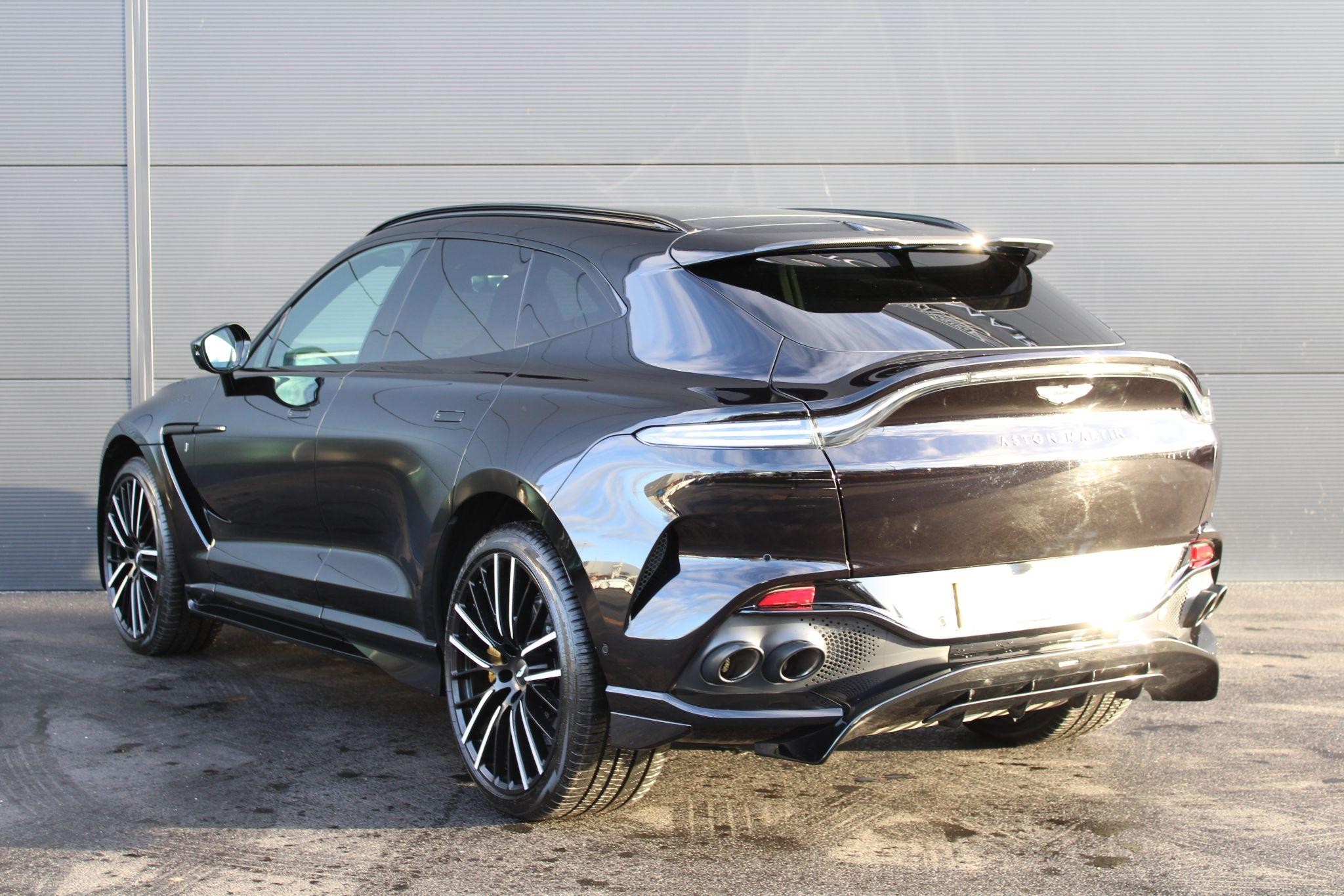 Aston Martin DBX Image 2