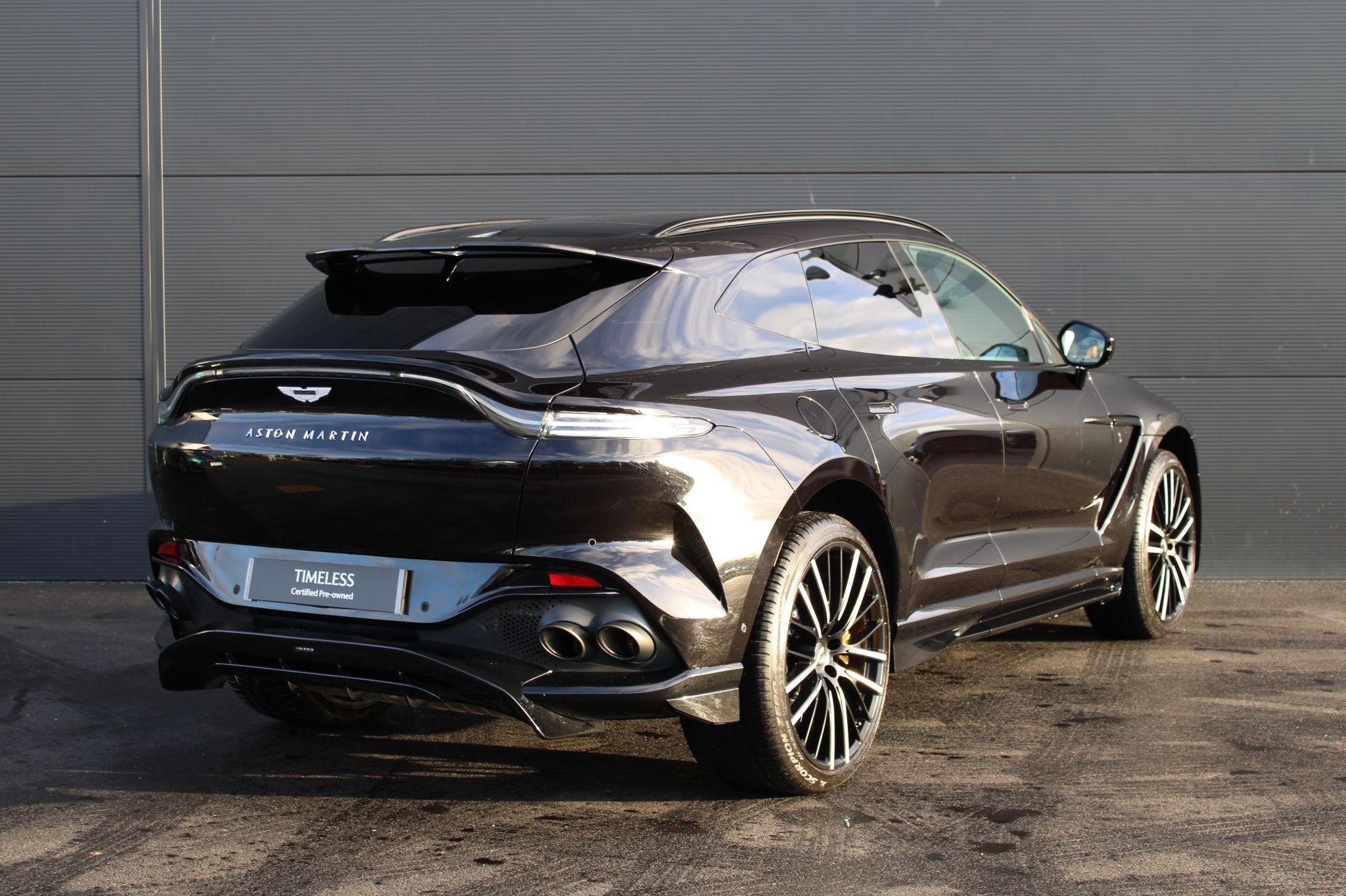 Aston Martin DBX Image 16