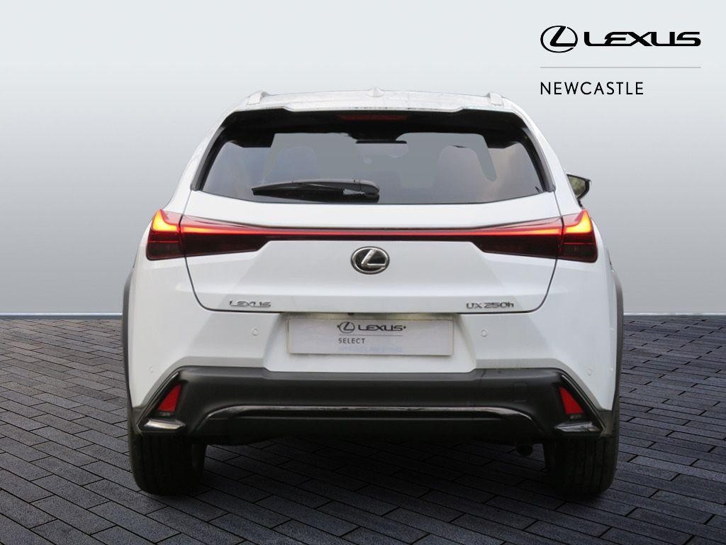 Lexus UX Image 6