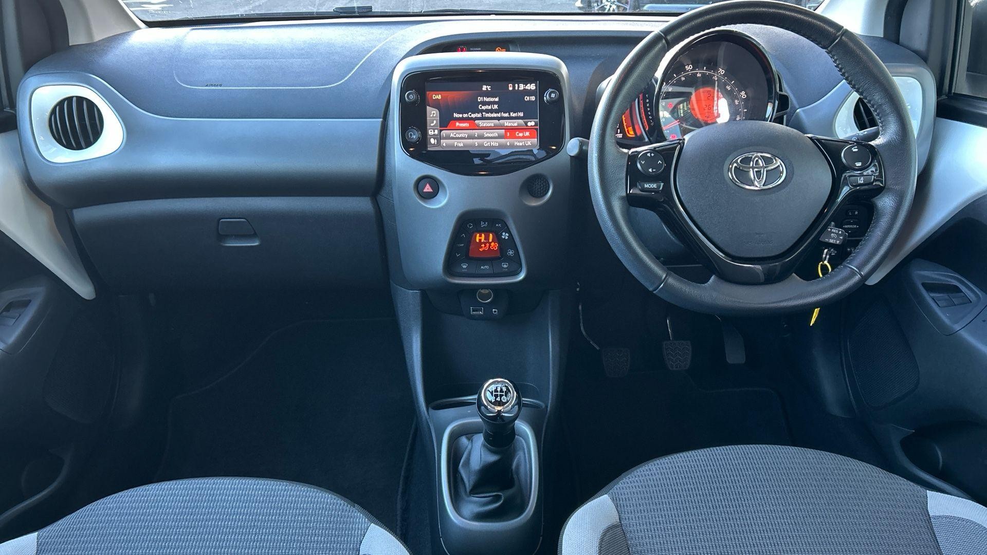 Toyota Aygo Image 9