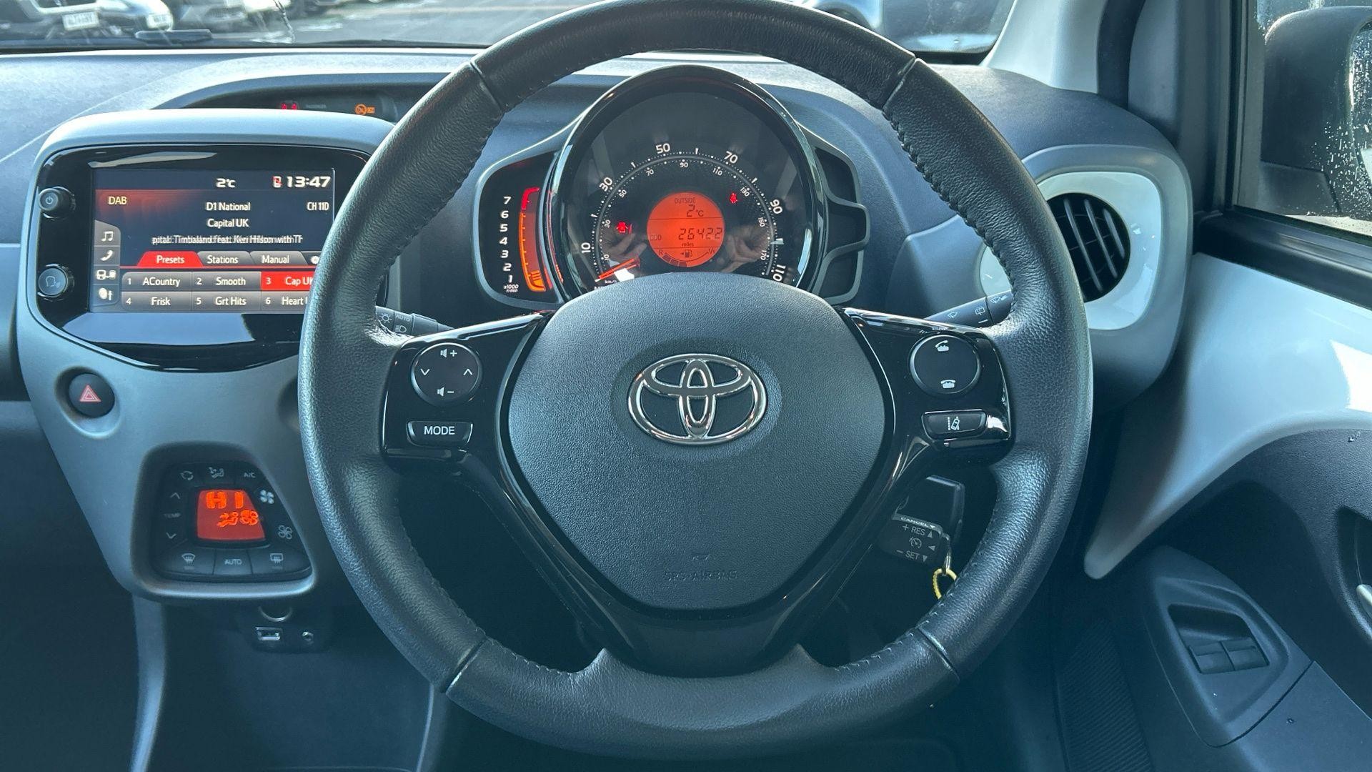 Toyota Aygo Image 12