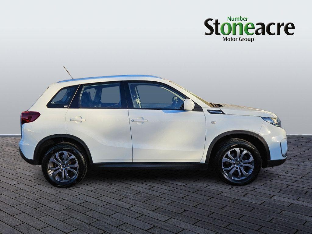 Suzuki Vitara Image 2