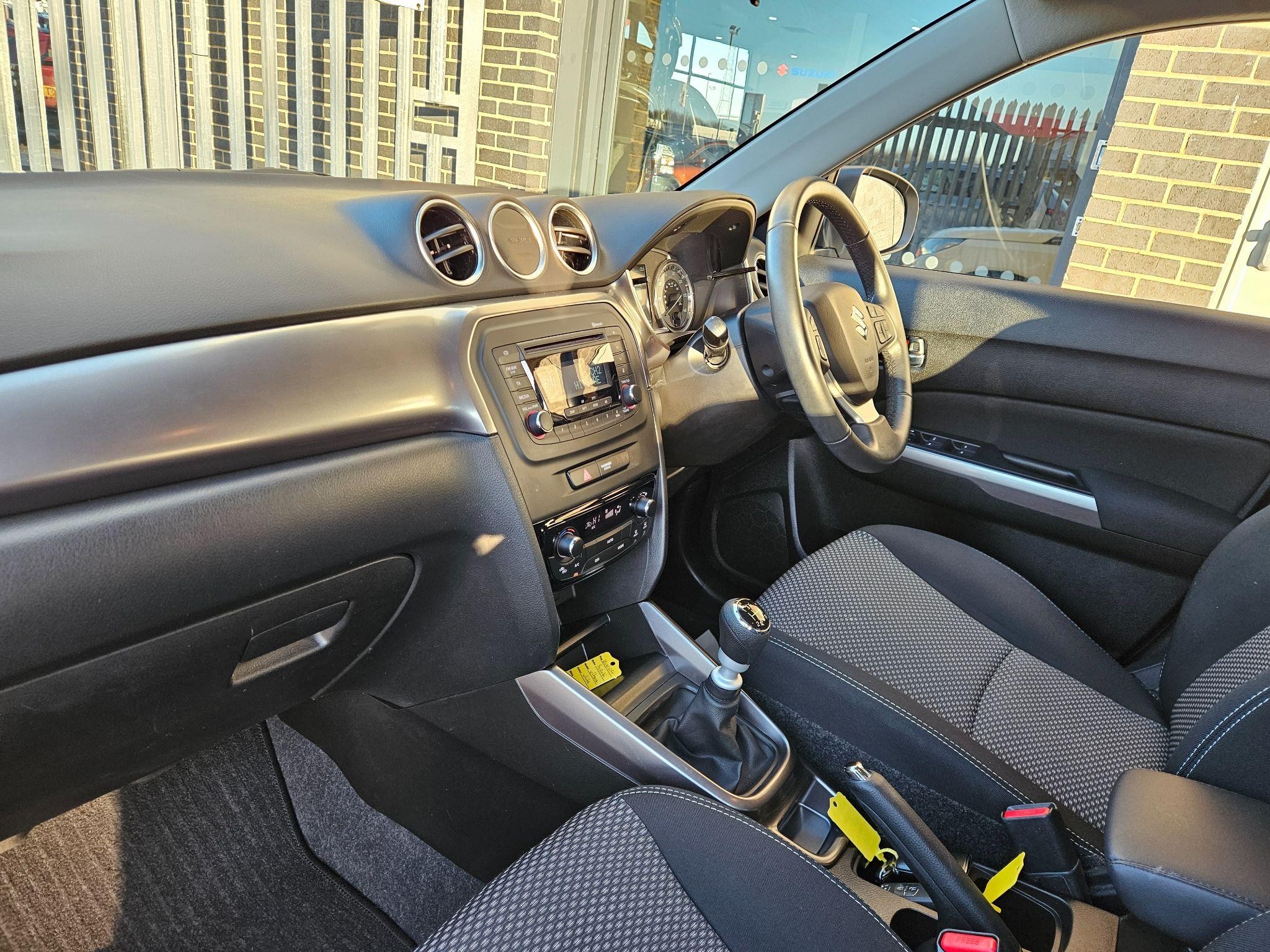 Suzuki Vitara Image 13