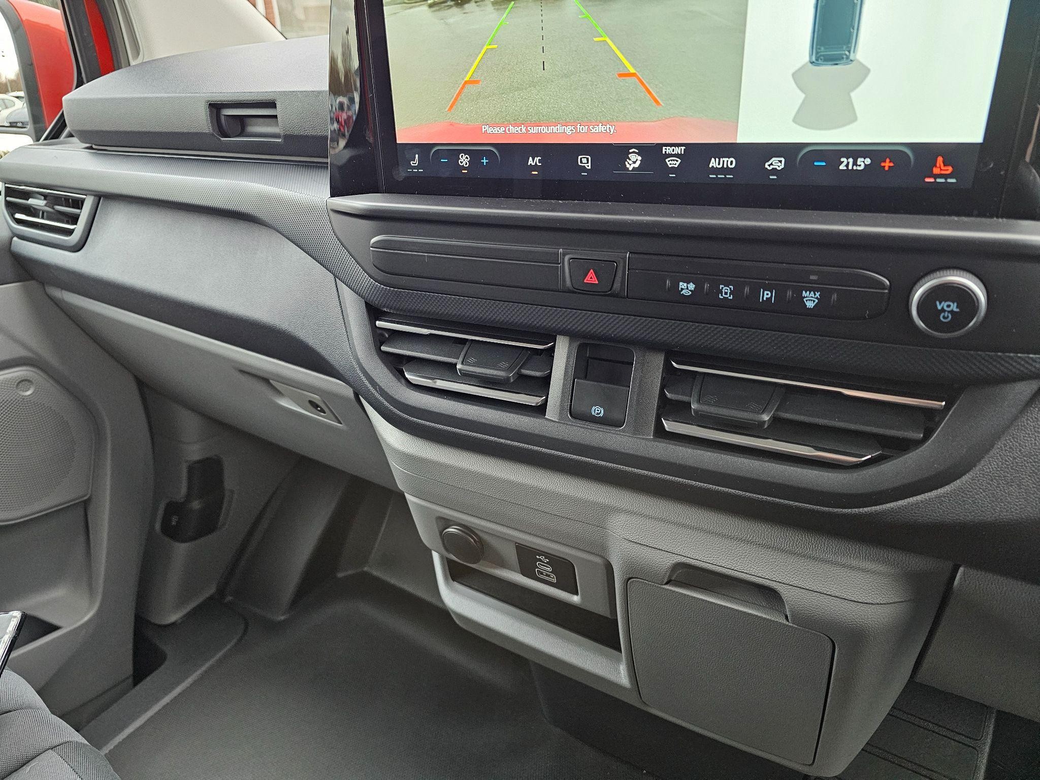 Ford Transit Custom Image 17