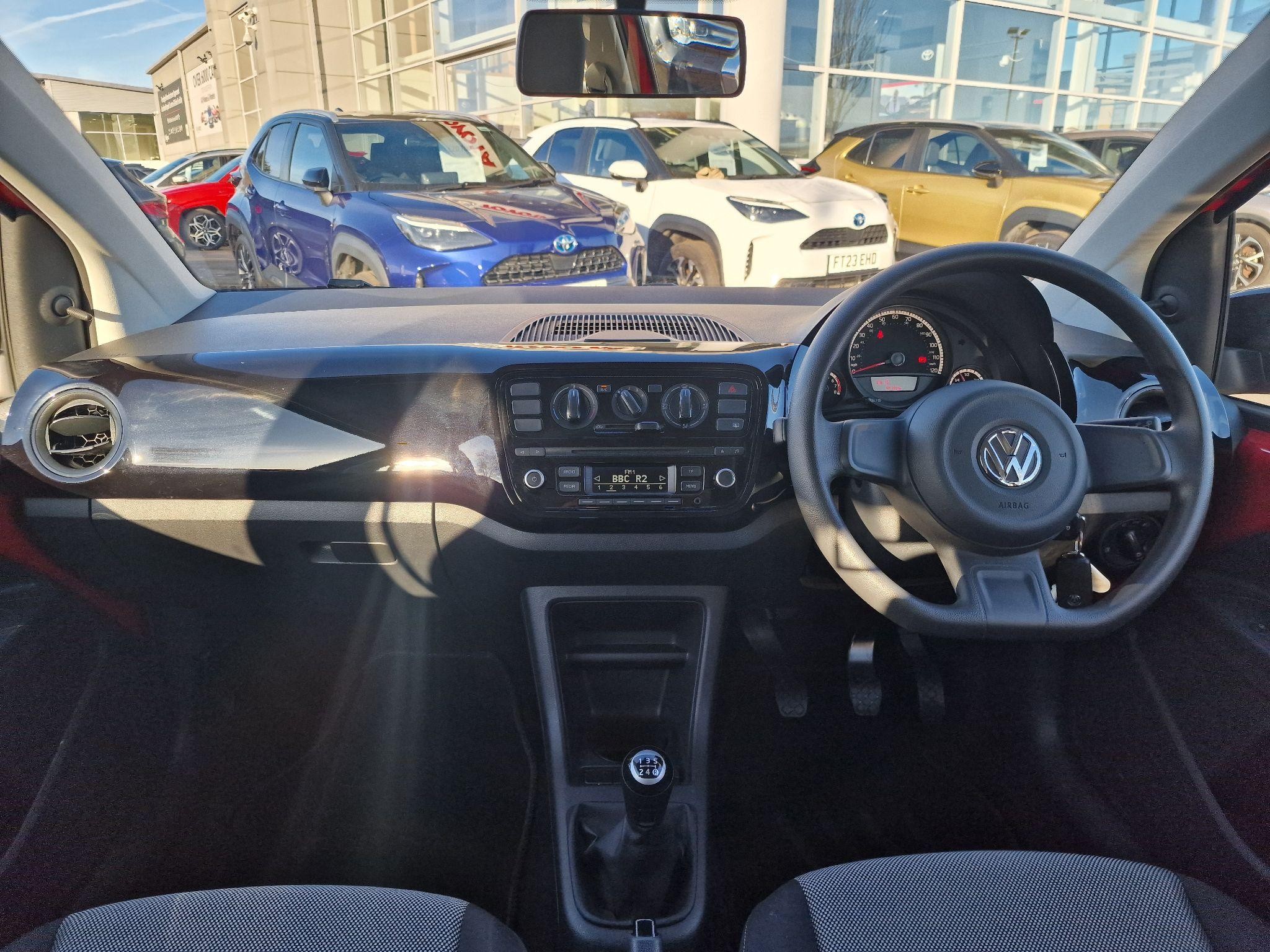 Volkswagen up! Image 5