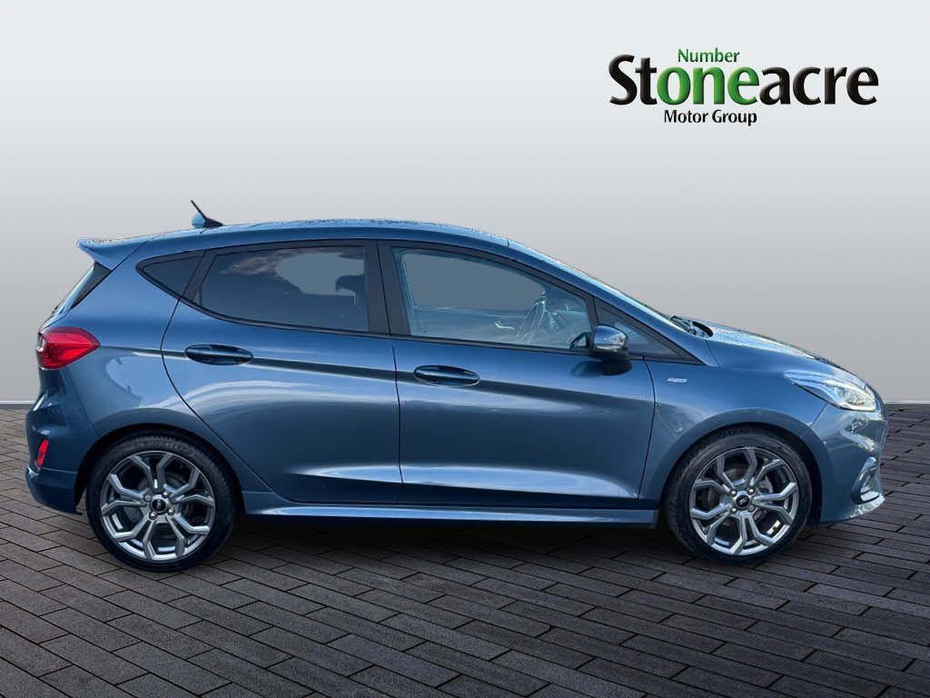 Ford Fiesta Image 2