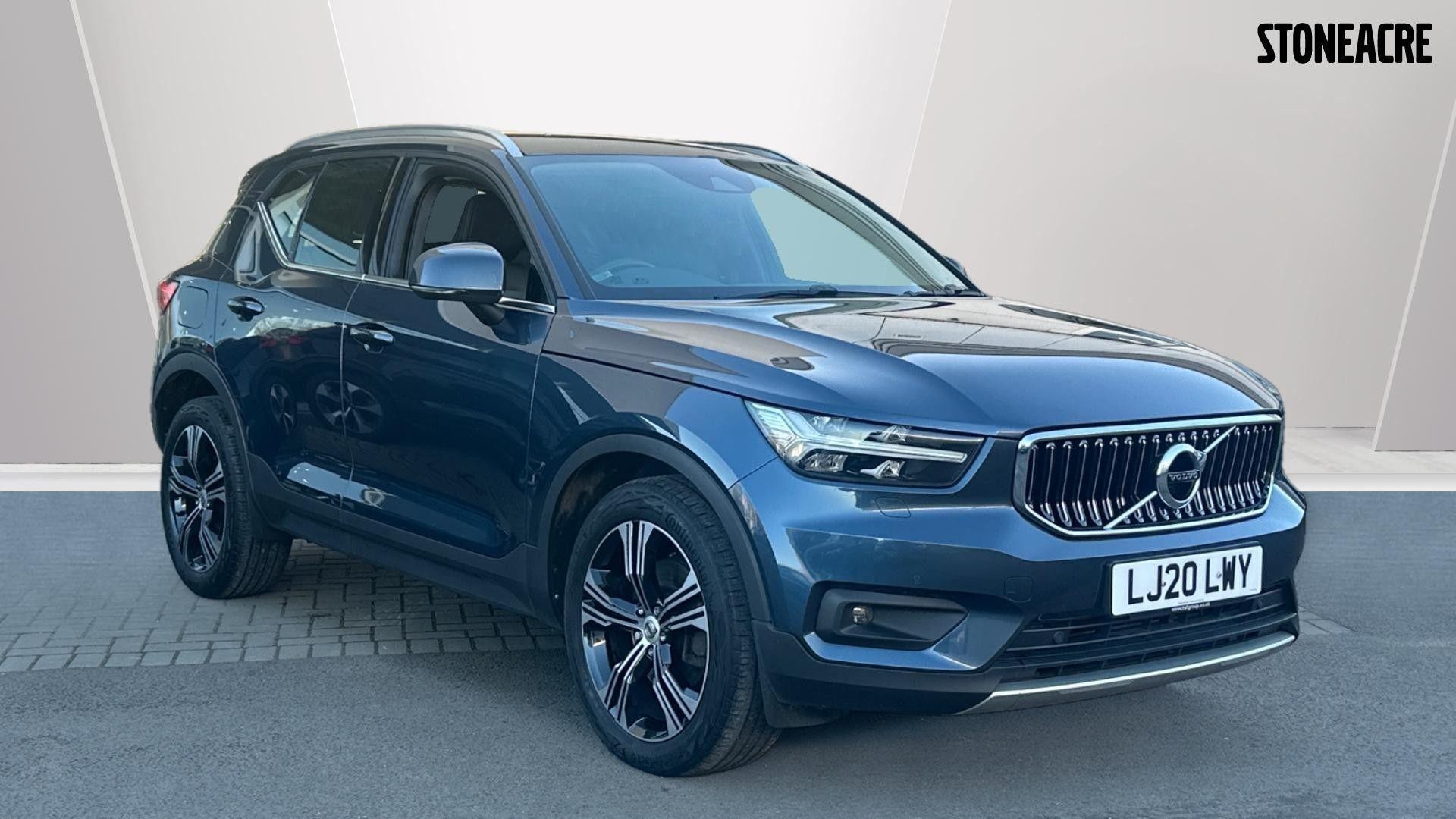 Volvo XC40 Image 1