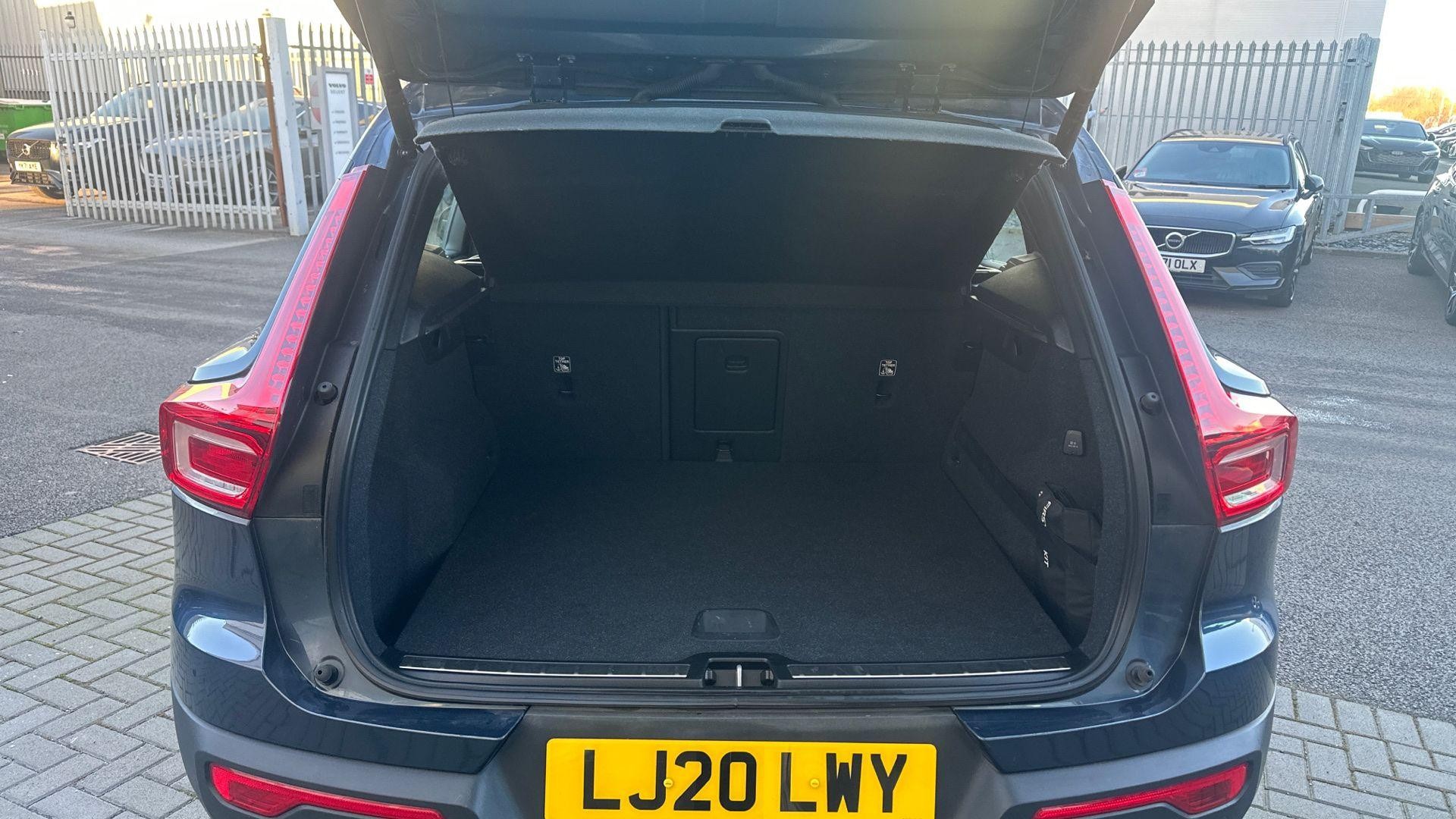 Volvo XC40 Image 17