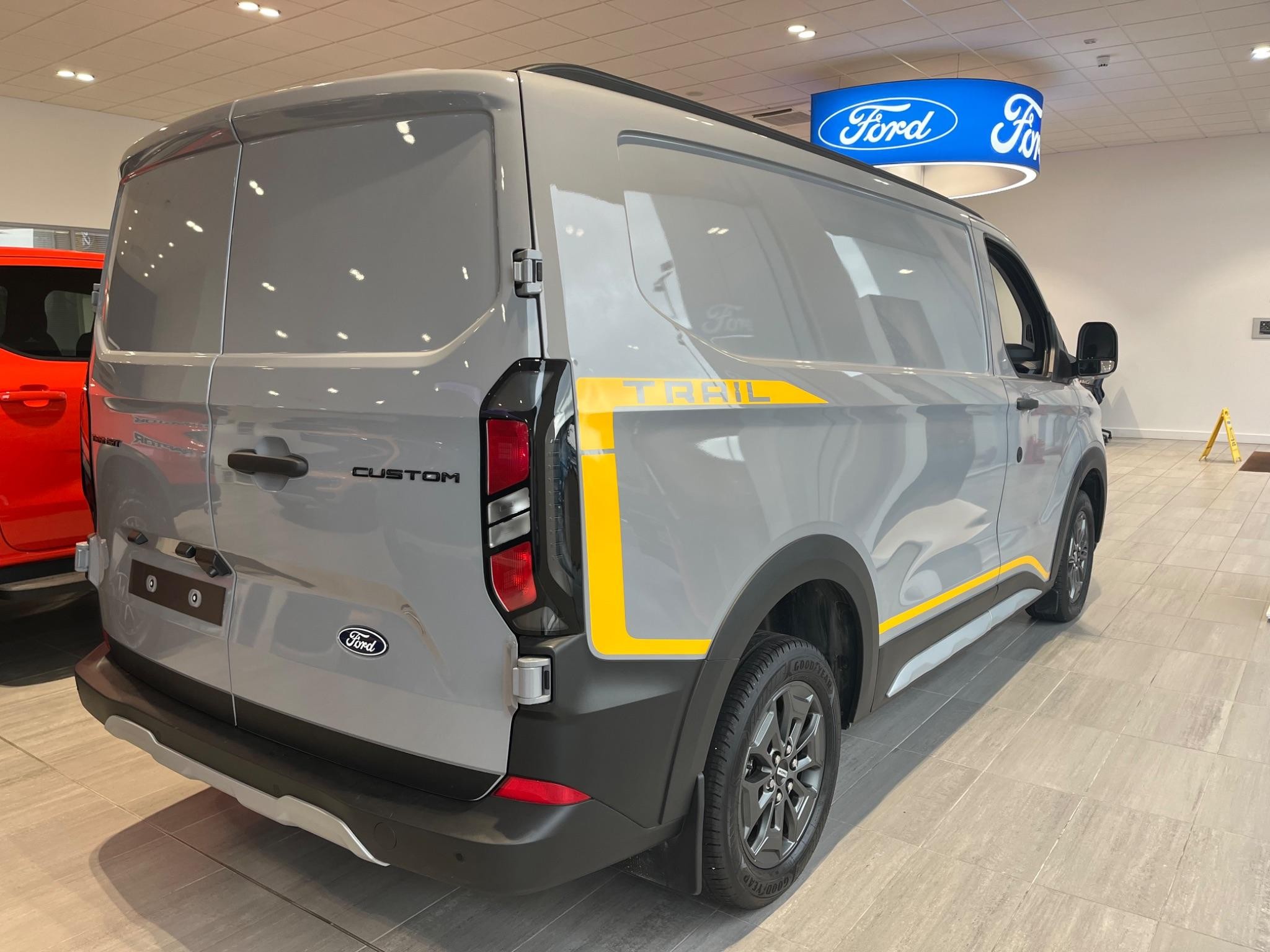 Ford Transit Custom Image 4