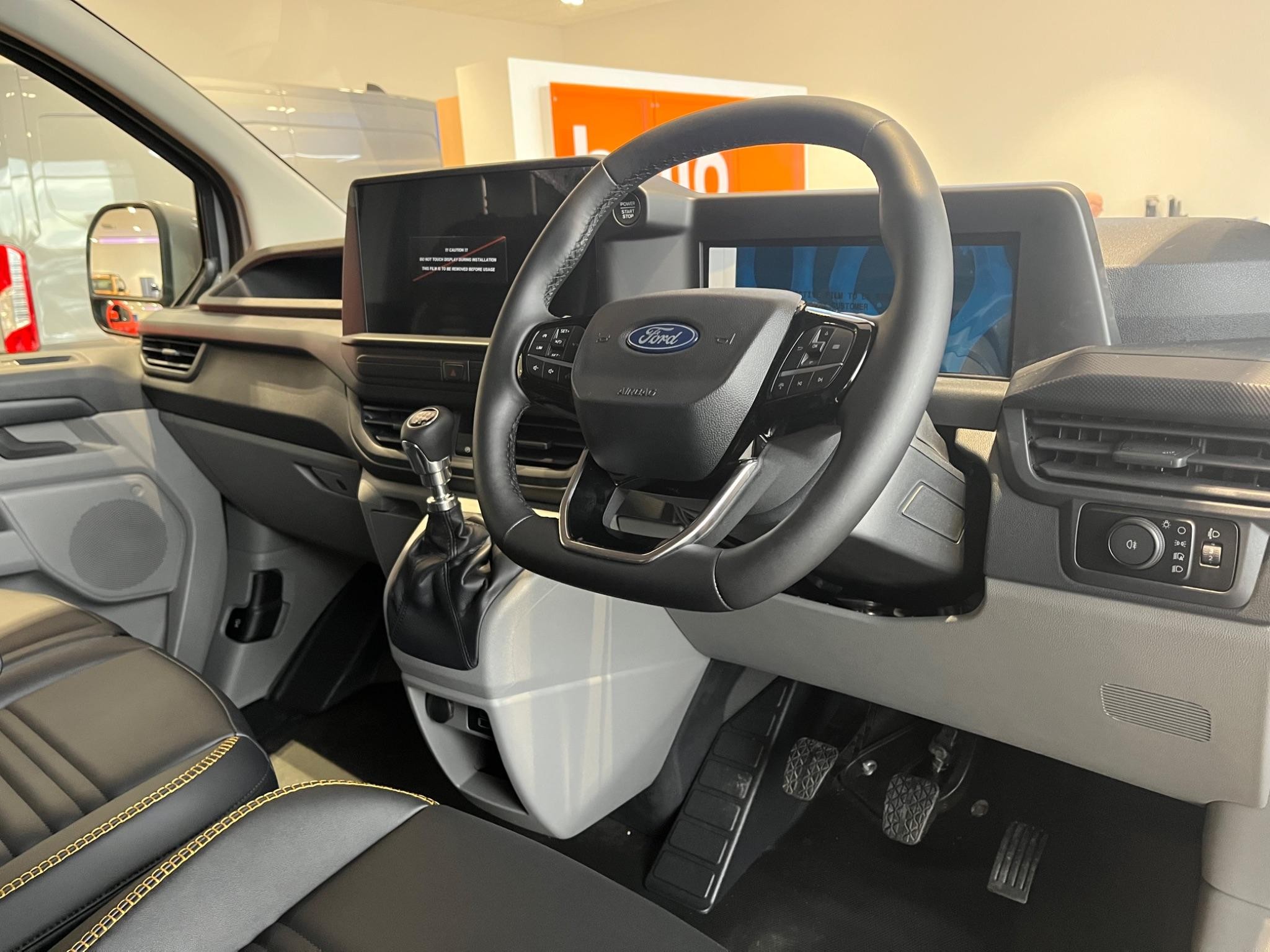 Ford Transit Custom Image 11